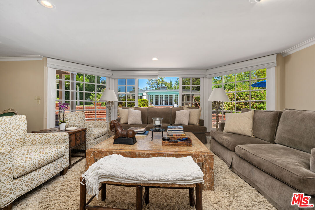 Los Angeles, California, 90024, United States, 6 Bedrooms Bedrooms, ,6 BathroomsBathrooms,Residential,For Sale,1925414
