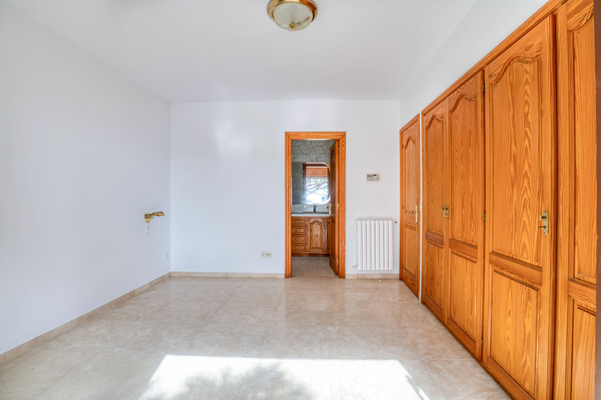 Property with charm and potential with sea and mountain views, Tamariu - 物件實景