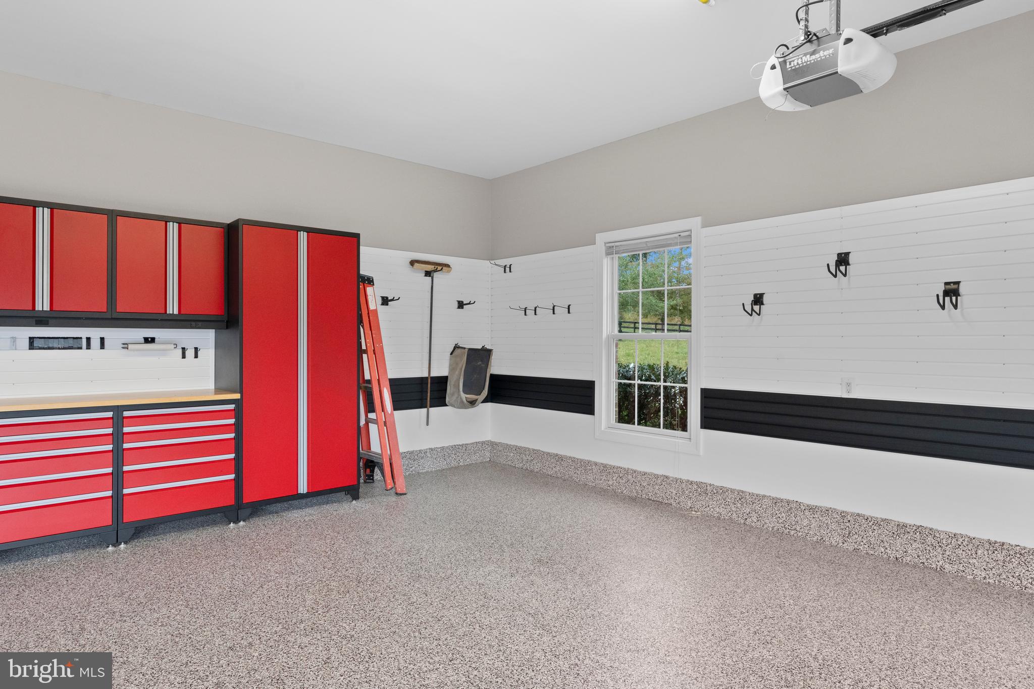 Reva, Virginia, 22735, United States, 4 Bedrooms Bedrooms, ,4 BathroomsBathrooms,Residential,For Sale,1983149