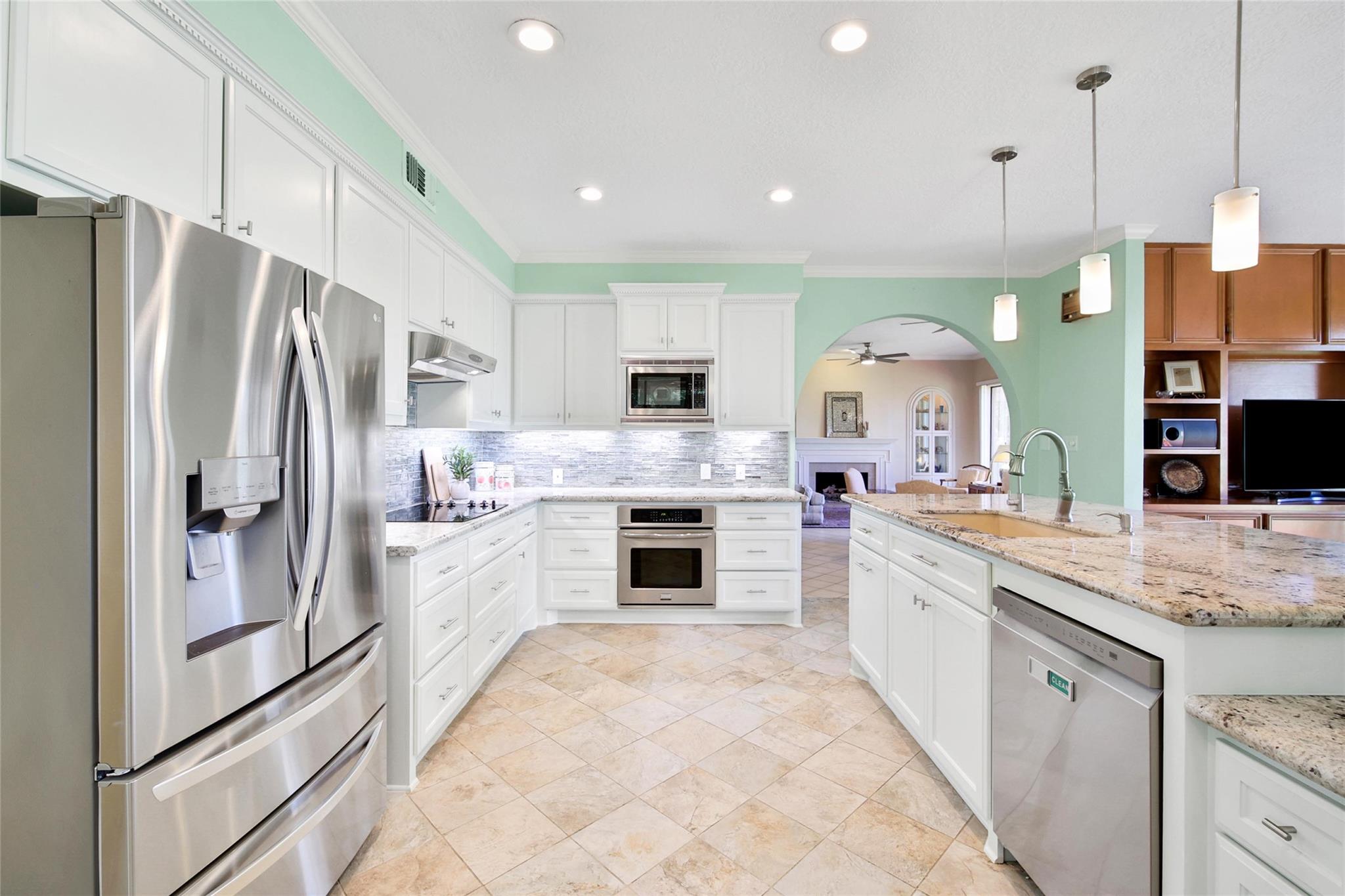 Conroe, Texas, 77356, United States, 3 Bedrooms Bedrooms, ,4 BathroomsBathrooms,Residential,For Sale,1974548