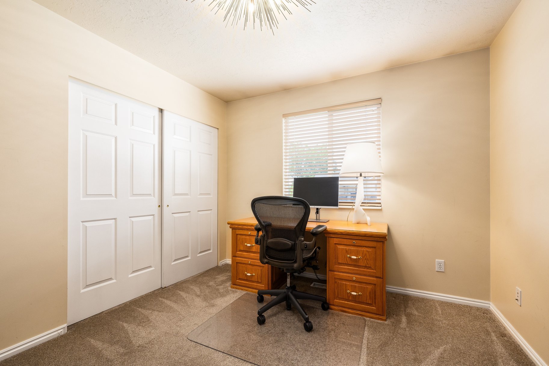  Updated 4-Bed with RV Parking, Mountain Views, and Large Fenced Backyard - 物件實景