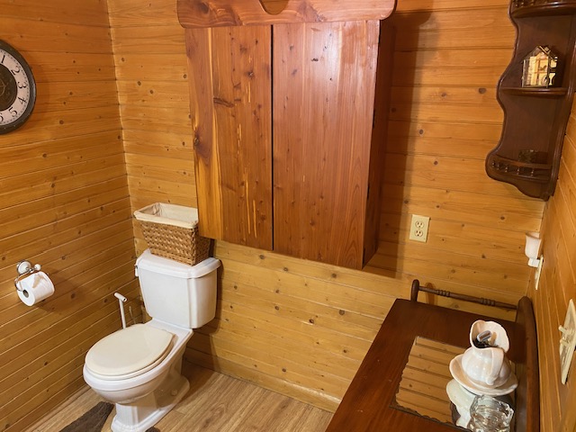 Hatfield, Arkansas, 71945, United States, 2 Bedrooms Bedrooms, ,1 BathroomBathrooms,Residential,For Sale,1977667