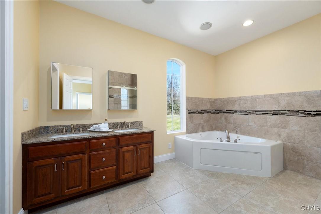 Augusta, New York, 13425, United States, 4 Bedrooms Bedrooms, ,5 BathroomsBathrooms,Residential,For Sale,1999088