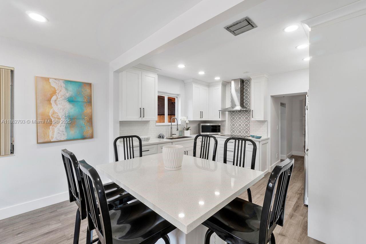 Miami, Florida, 33134, United States, 3 Bedrooms Bedrooms, ,1 BathroomBathrooms,Residential,For Sale,1938840
