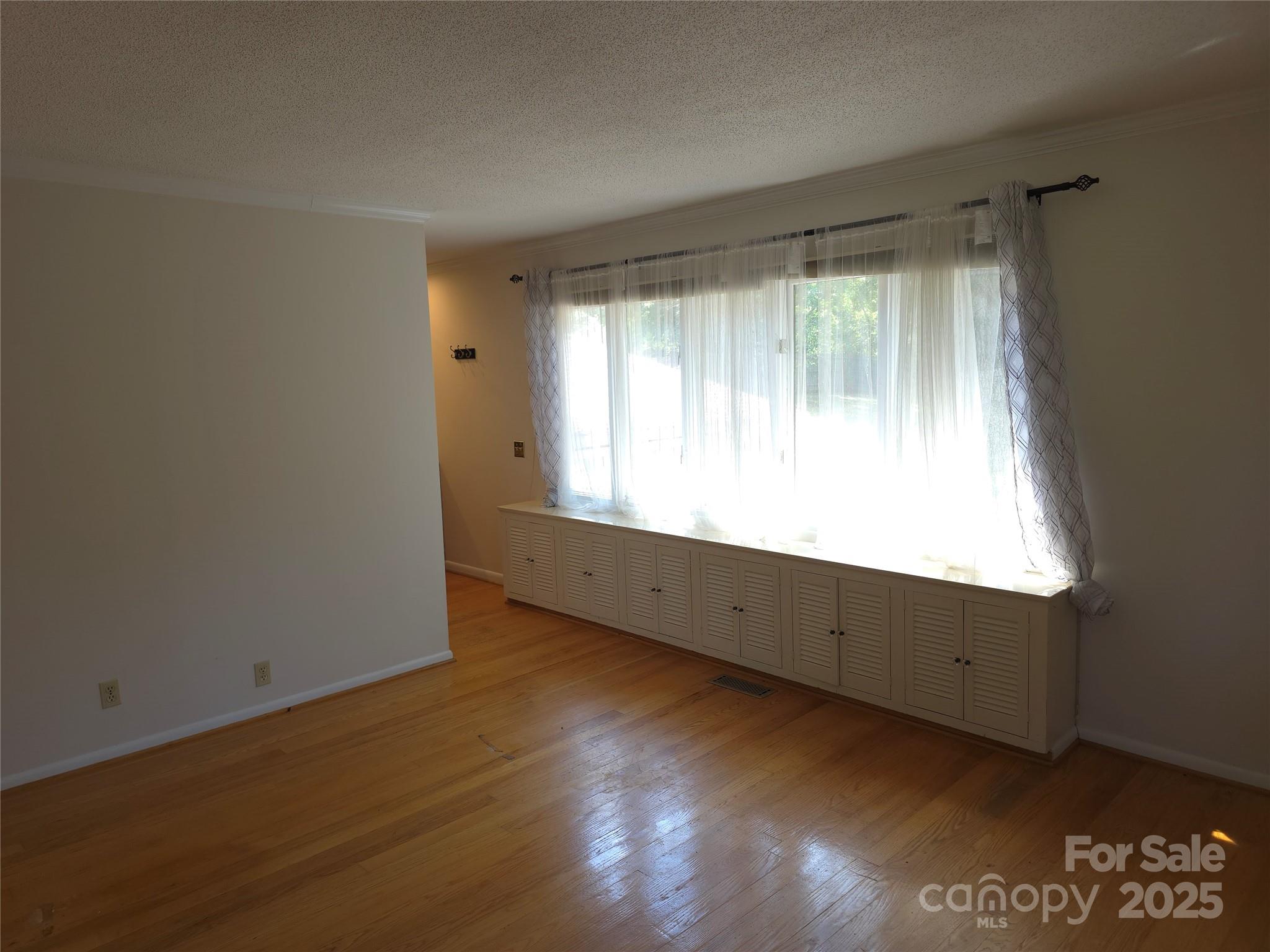 Salisbury, North Carolina, 28144, United States, 5 Bedrooms Bedrooms, ,3 BathroomsBathrooms,Residential,For Sale,1955338