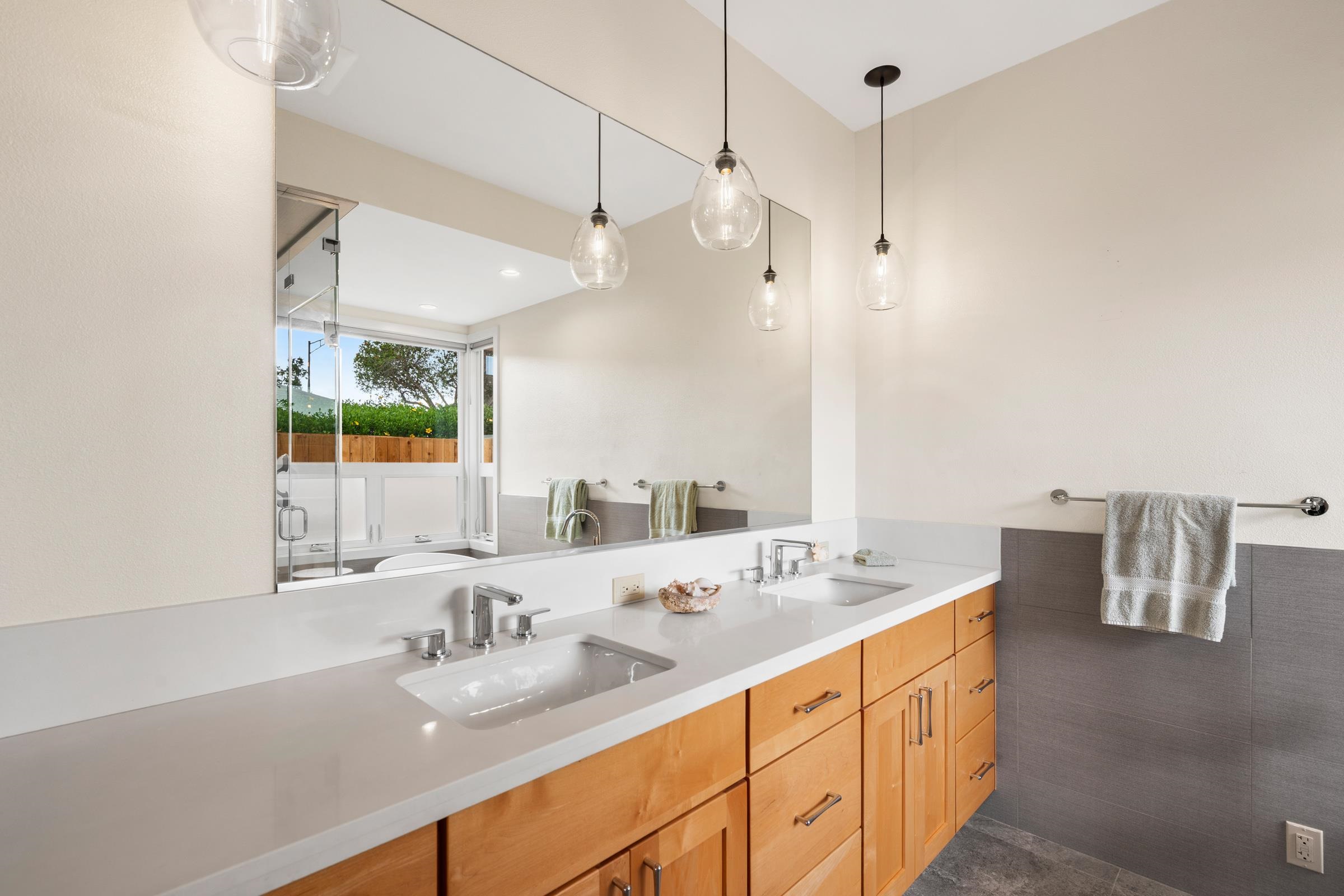 Kula, Hawaii, 96790, United States, 3 Bedrooms Bedrooms, ,2 BathroomsBathrooms,Residential,For Sale,1987639