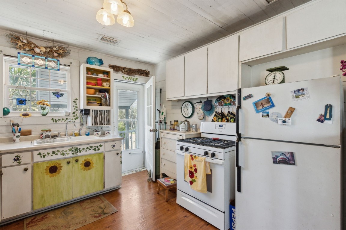 Fernandina Beach, Florida, 32034, United States, 4 Bedrooms Bedrooms, ,2 BathroomsBathrooms,Residential,For Sale,1721923