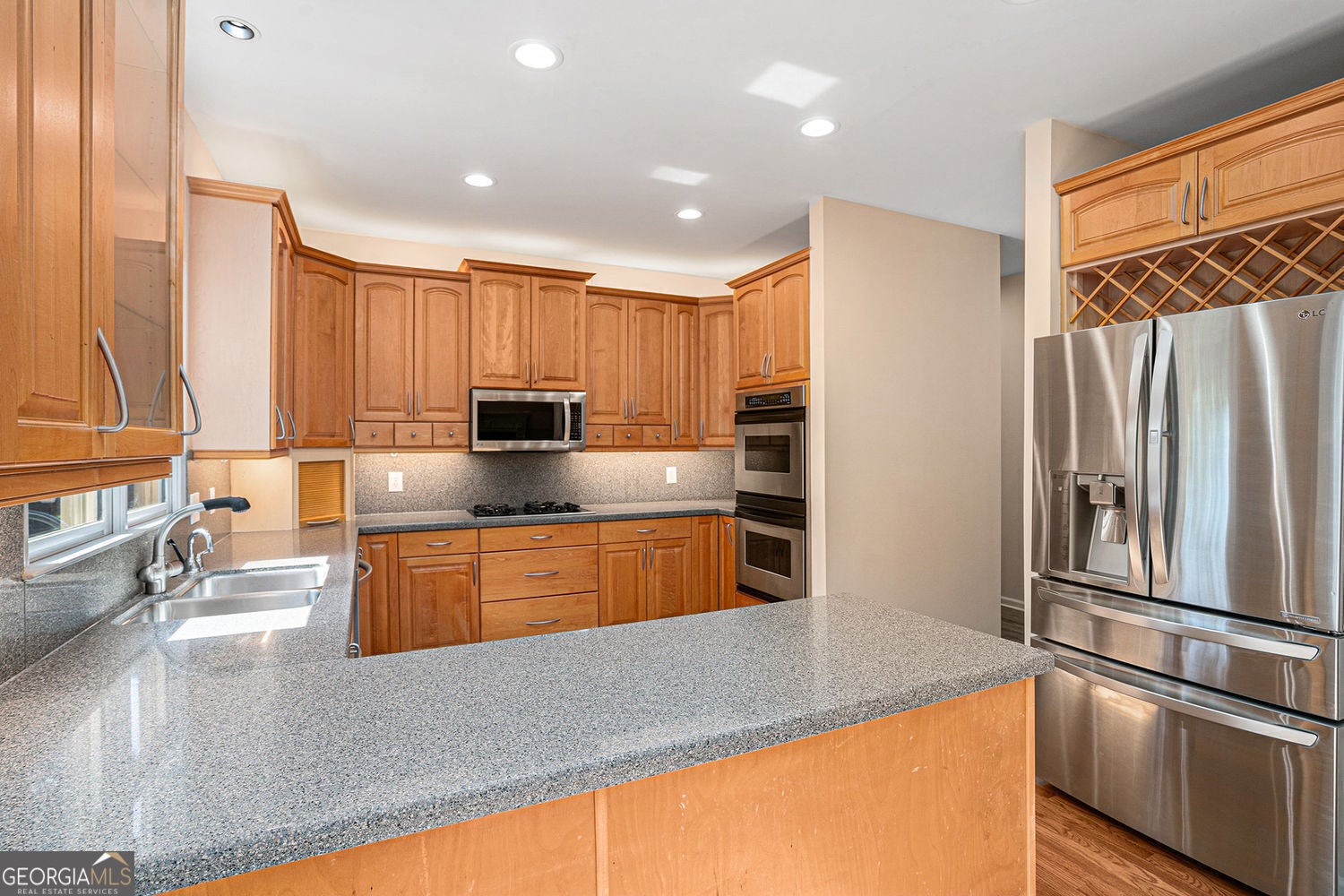 Canton, Georgia, 30114, United States, 5 Bedrooms Bedrooms, ,4 BathroomsBathrooms,Residential,For Sale,1952013