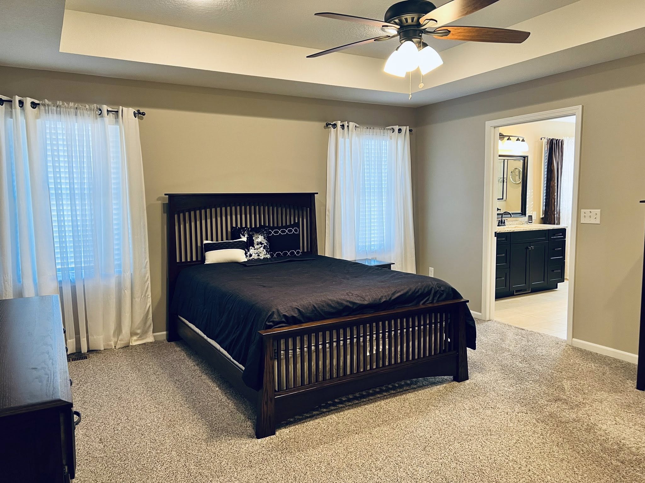 Hannibal, Missouri, 6341, United States, 4 Bedrooms Bedrooms, ,4 BathroomsBathrooms,Residential,For Sale,2005441