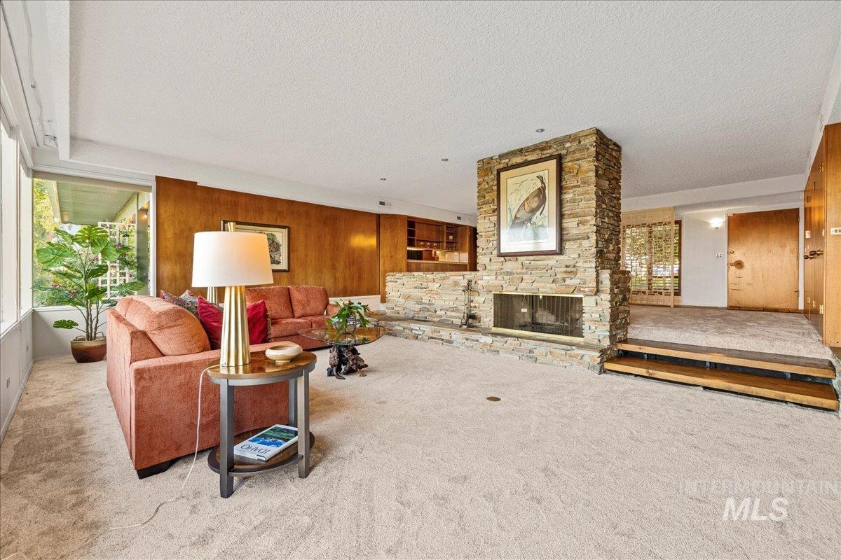 Caldwell, Idaho, 83605, United States, 2 Bedrooms Bedrooms, ,3 BathroomsBathrooms,Residential,For Sale,1979980