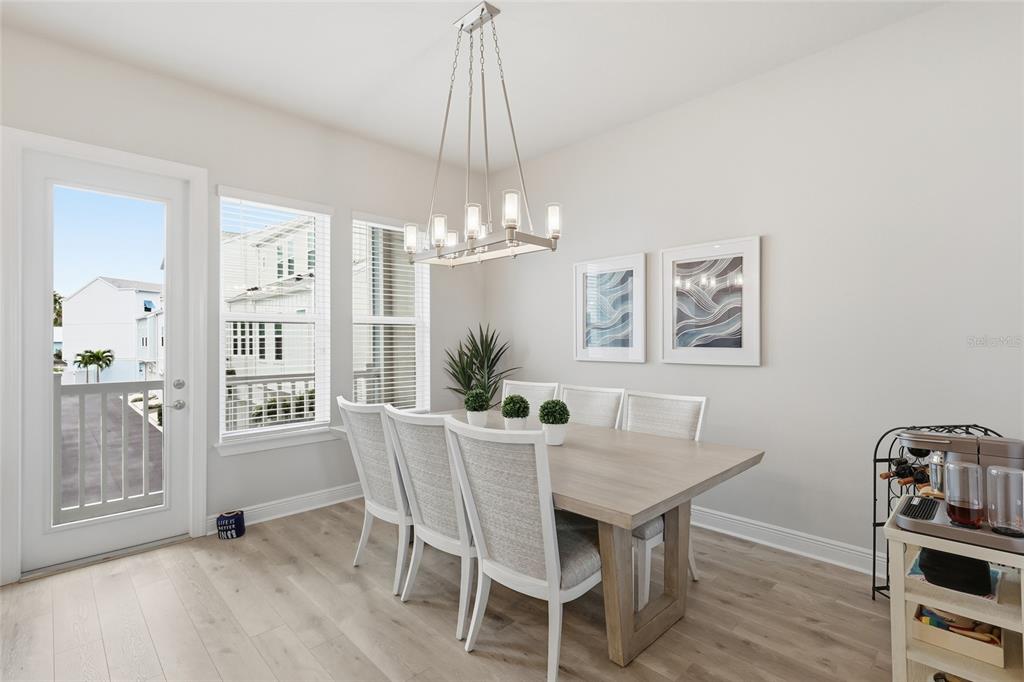 Sarasota, Florida, 34237, United States, 3 Bedrooms Bedrooms, ,4 BathroomsBathrooms,Residential,For Sale,1989213