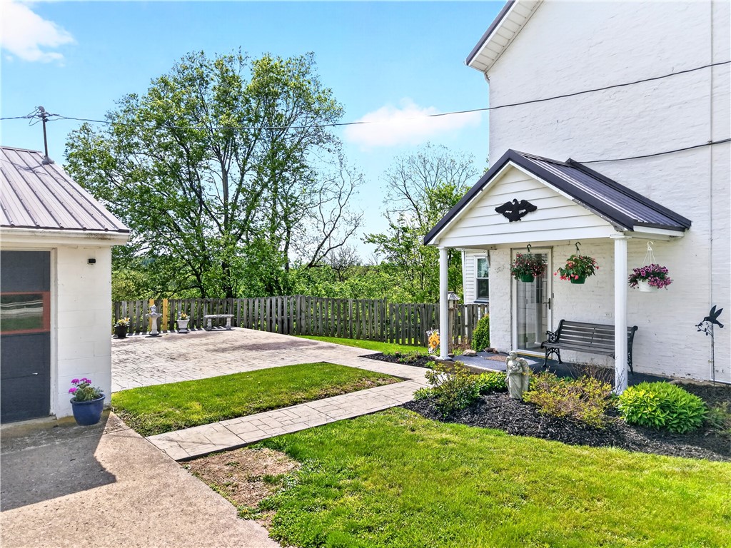 Scenery Hill, Pennsylvania, 15360, United States, 4 Bedrooms Bedrooms, ,2 BathroomsBathrooms,Residential,For Sale,2044071