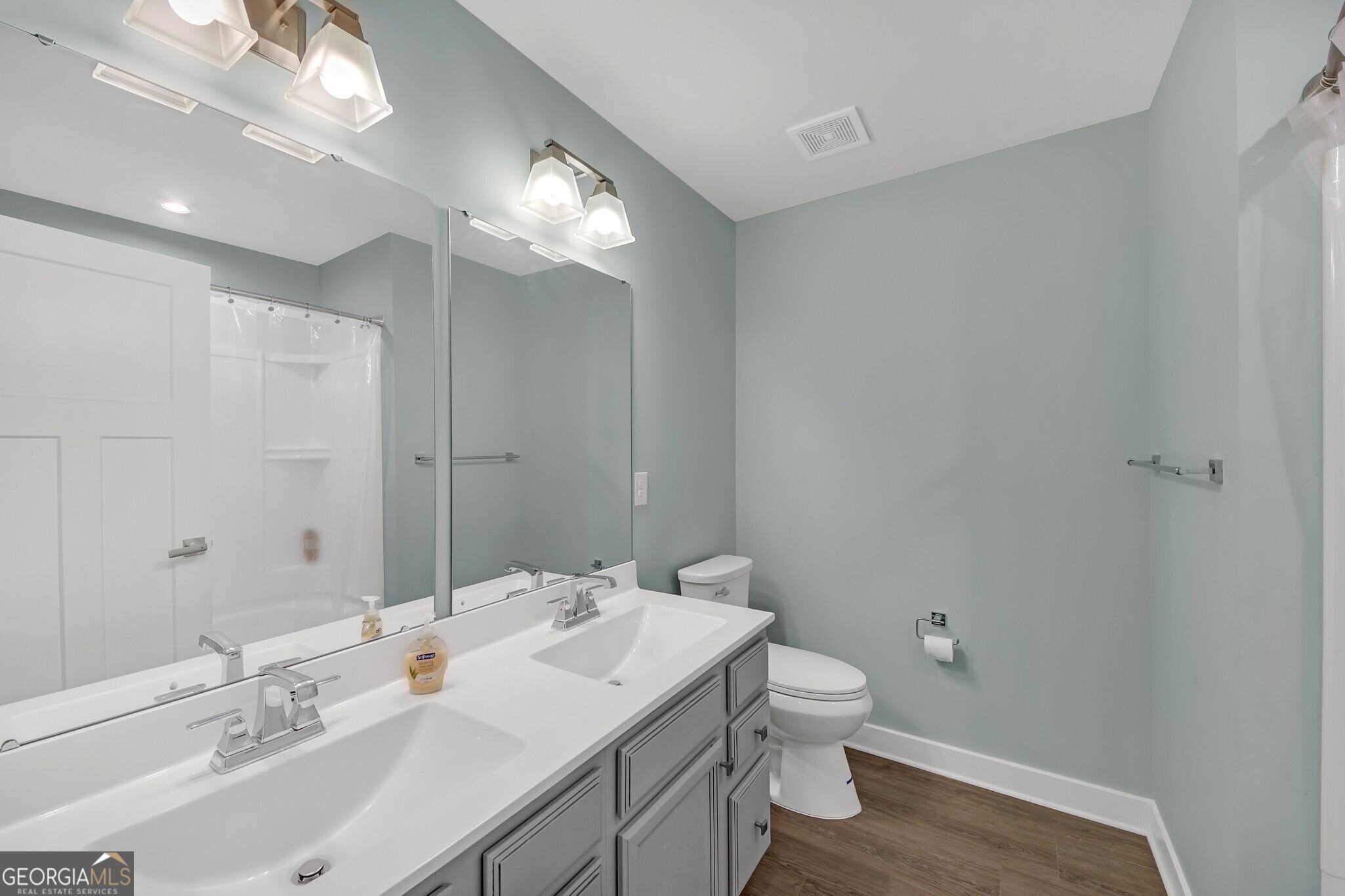 Mcdonough, Georgia, 30253, United States, 5 Bedrooms Bedrooms, ,4 BathroomsBathrooms,Residential,For Sale,1933137