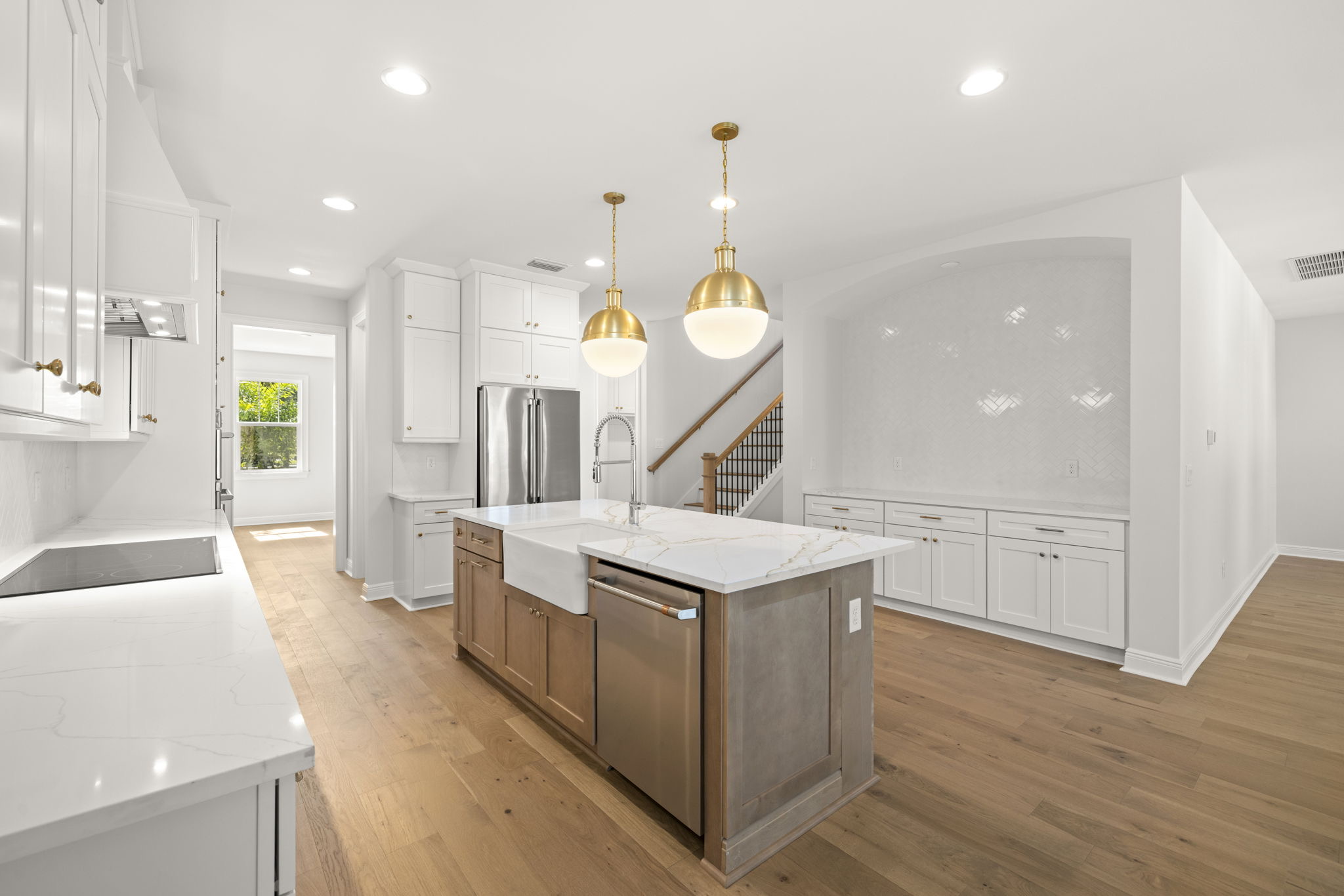 Tampa, Florida, 33629, United States, 4 Bedrooms Bedrooms, ,5 BathroomsBathrooms,Residential,For Sale,1986132