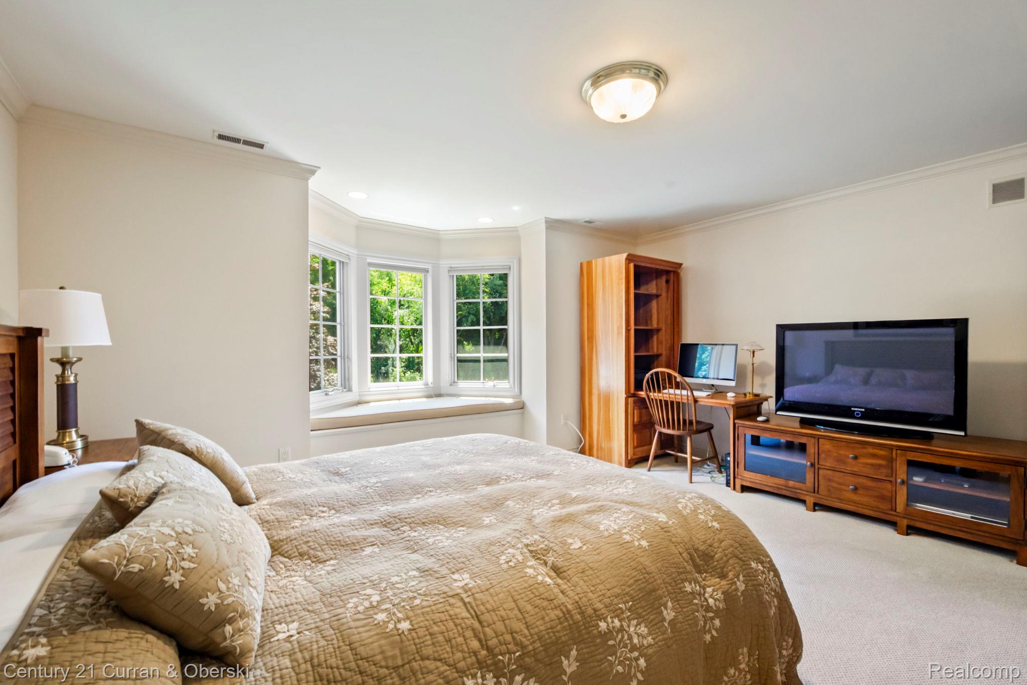 Northville, Michigan, 48168, United States, 5 Bedrooms Bedrooms, ,6 BathroomsBathrooms,Residential,For Sale,2023704