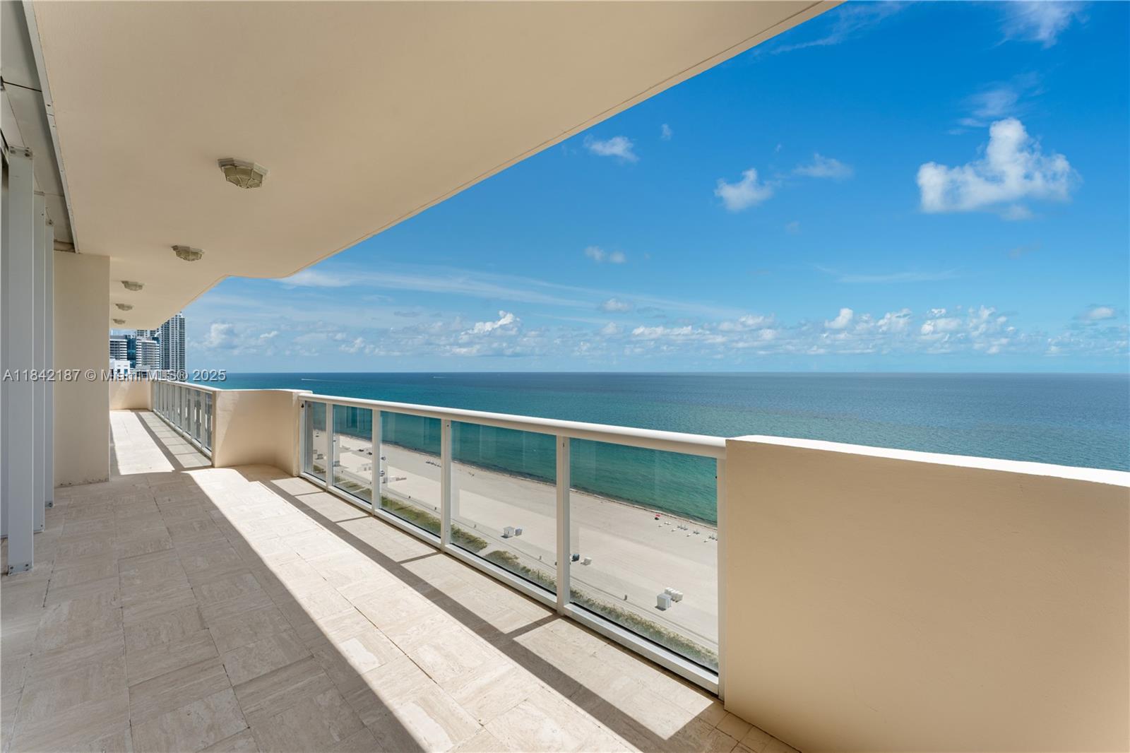 Miami Beach, Florida, 33140, United States, 4 Bedrooms Bedrooms, ,7 BathroomsBathrooms,Residential,For Sale,1895466