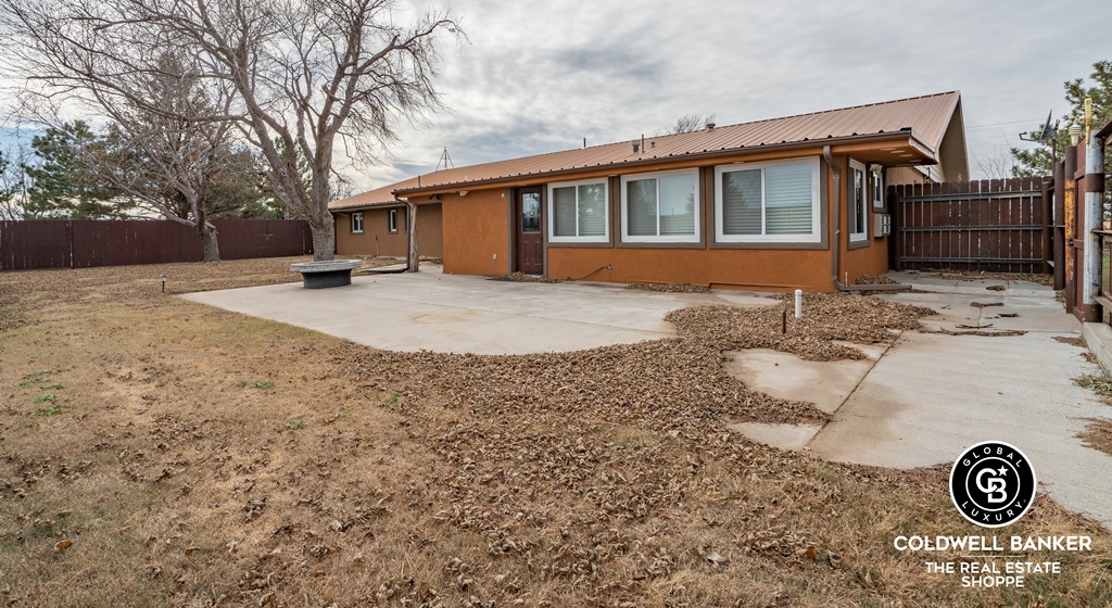 Garden City, Kansas, 67846, United States, 4 Bedrooms Bedrooms, ,Residential,For Sale,2003039