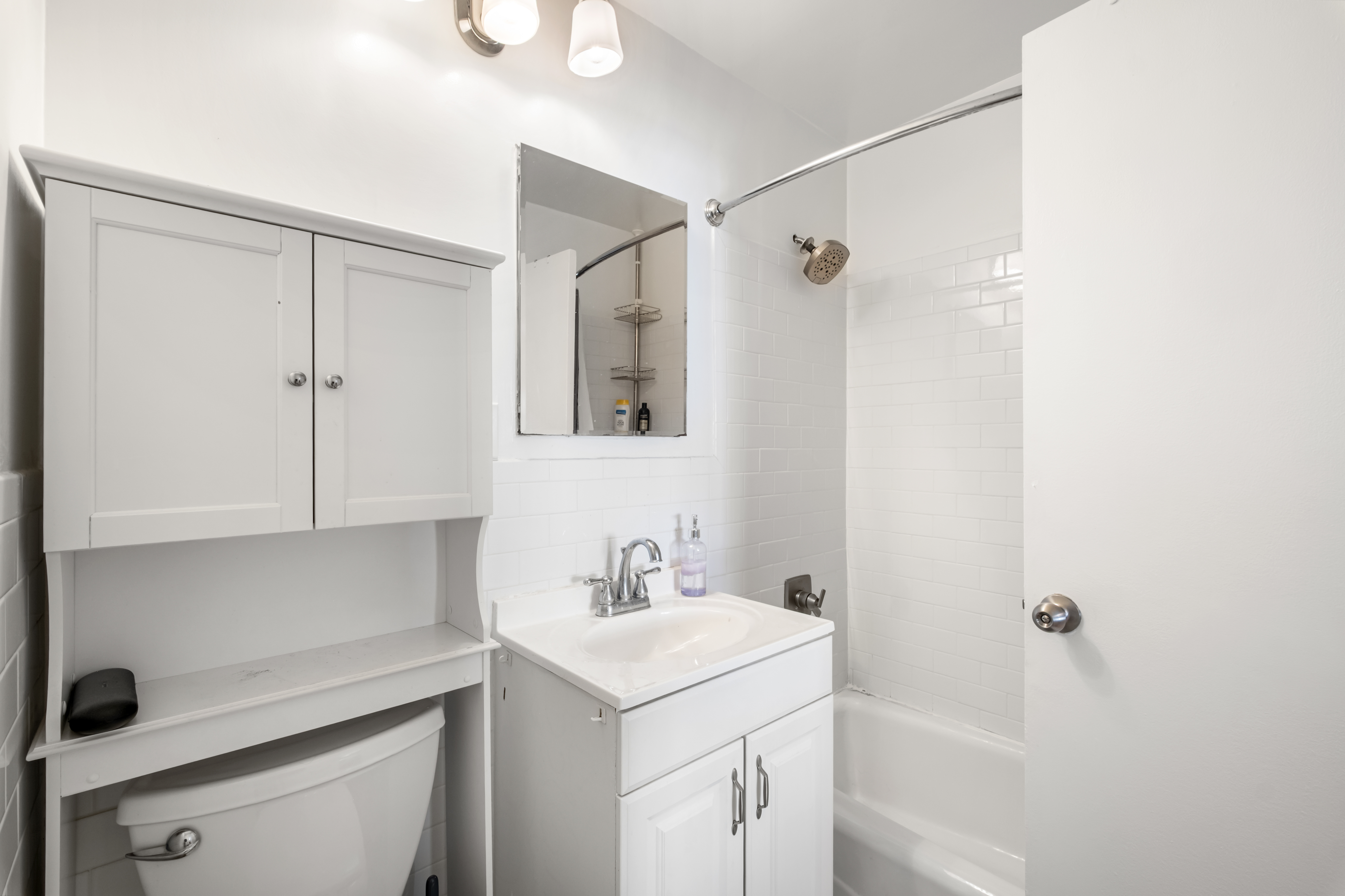  Located in the heart of White Plains. - 物件實景