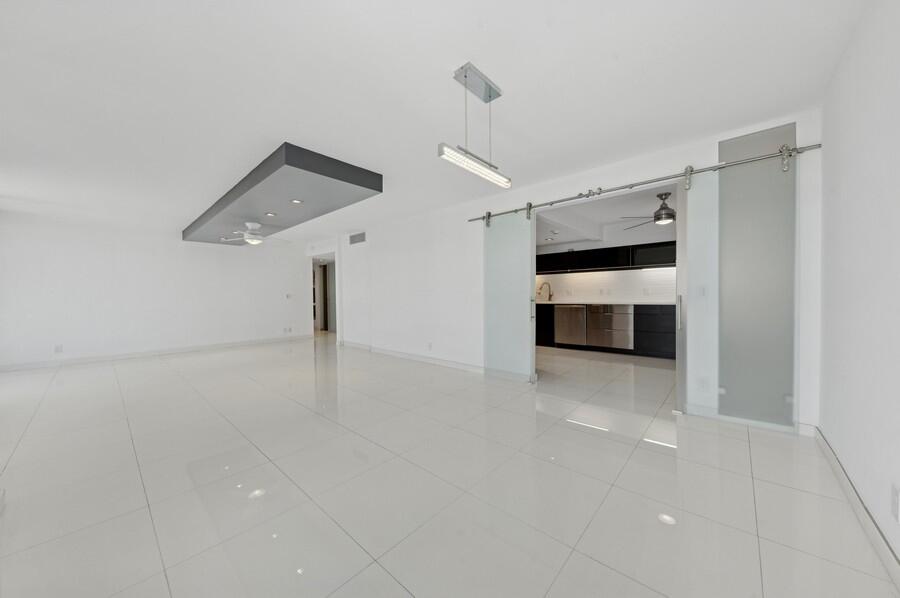 Delray Beach, Florida, 33483, United States, 2 Bedrooms Bedrooms, ,2 BathroomsBathrooms,Residential,For Sale,1826520
