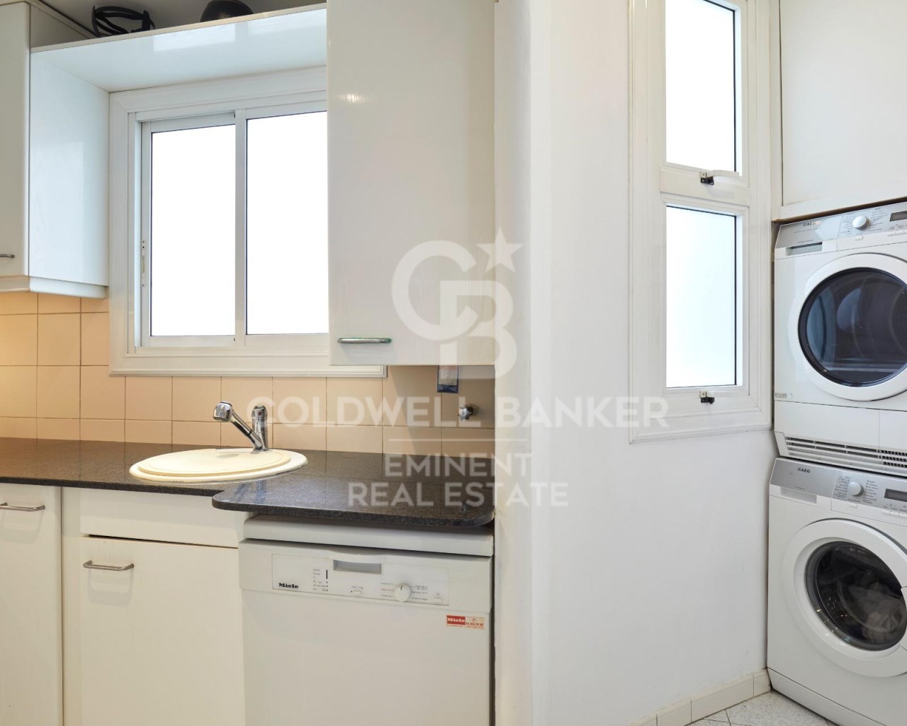 Barcelona, Catalonia, ES, 2 Bedrooms Bedrooms, ,2 BathroomsBathrooms,Residential,For Sale,1890452
