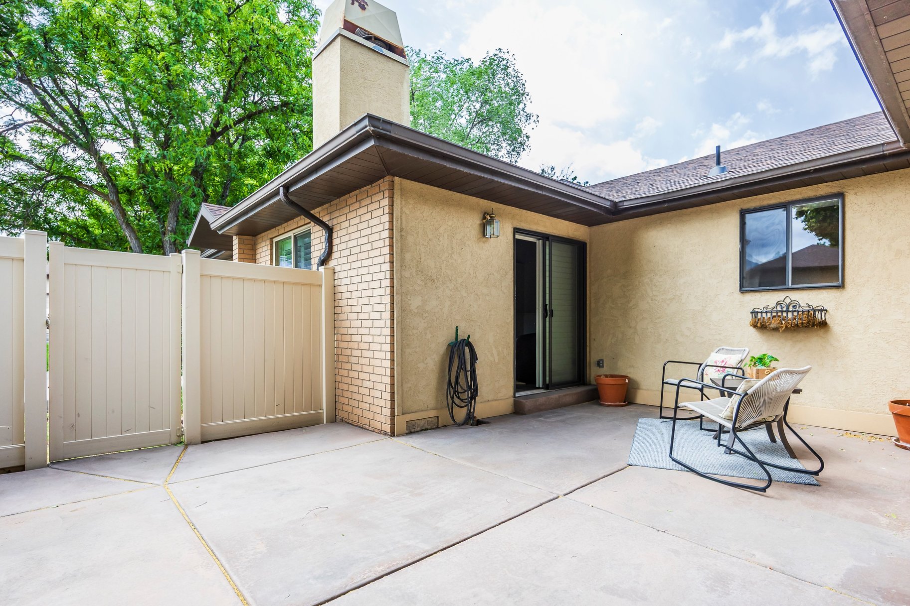  Rarely Available Harvest Lane Rambler Main-Level Living - 物件實景