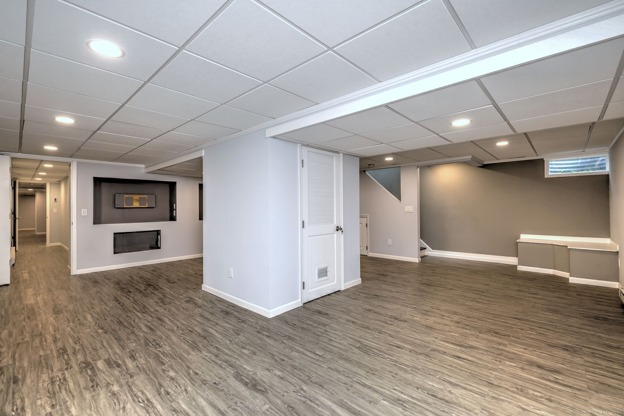 Hamden, Connecticut, 06517, United States, 4 Bedrooms Bedrooms, ,4 BathroomsBathrooms,Residential,For Sale,1942172