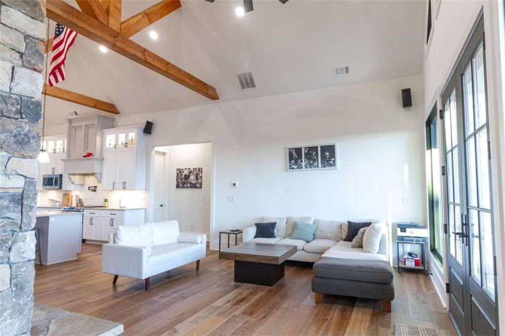Cleveland, Georgia, 30528, United States, 3 Bedrooms Bedrooms, ,2 BathroomsBathrooms,Residential,For Sale,1928756