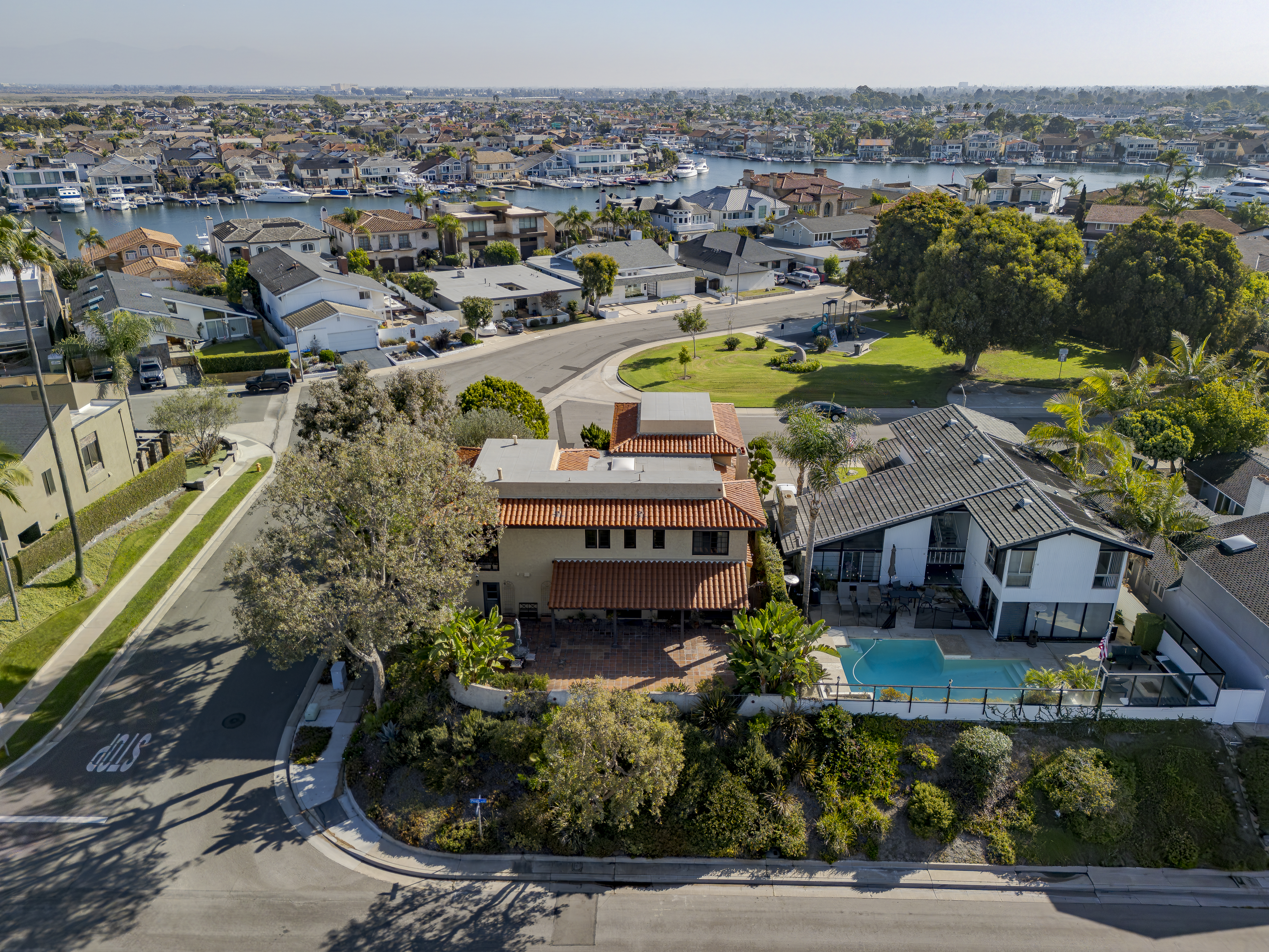  16581 Melville Circle, Huntington Beach, CA 92649 - 物件實景