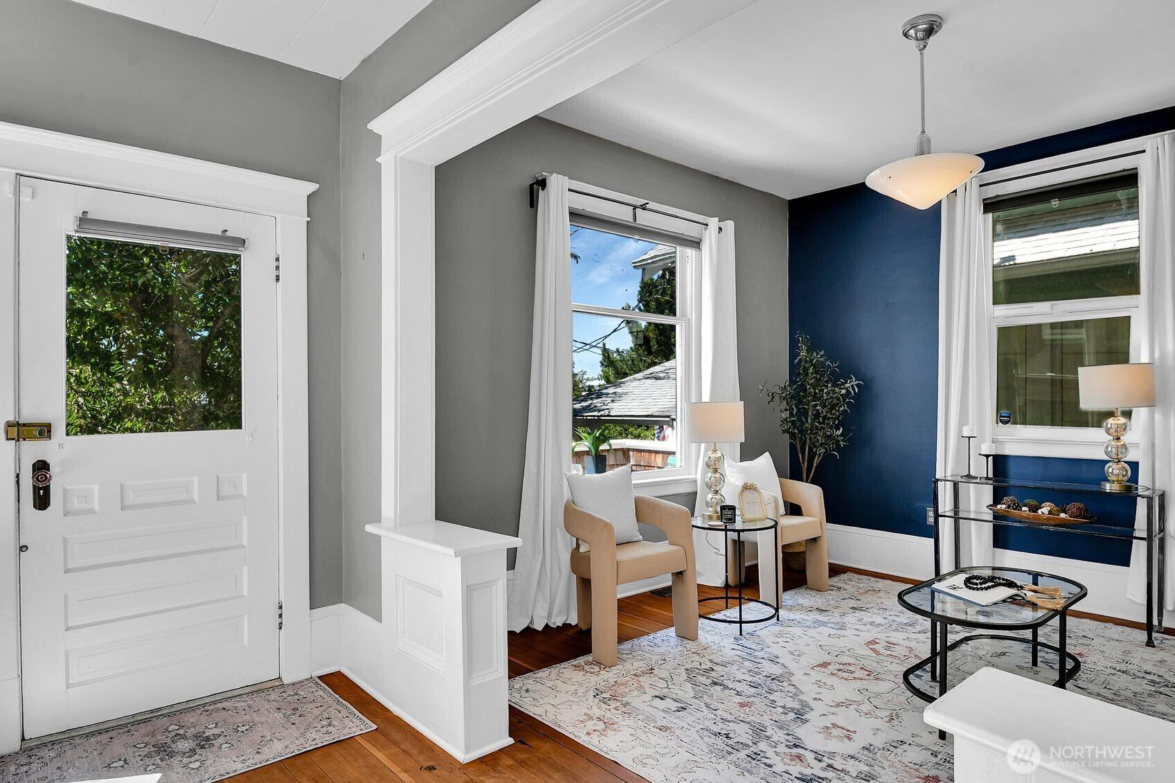 SEATTLE, Washington, 98119, United States, 2 Bedrooms Bedrooms, ,1 BathroomBathrooms,Residential,For Sale,1907615