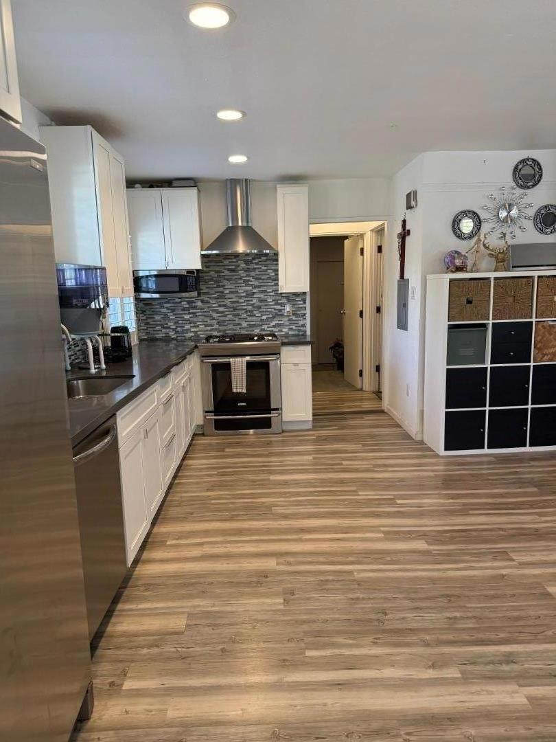 Hayward, California, 94541, United States, 2 Bedrooms Bedrooms, ,1 BathroomBathrooms,Residential,For Sale,1944993
