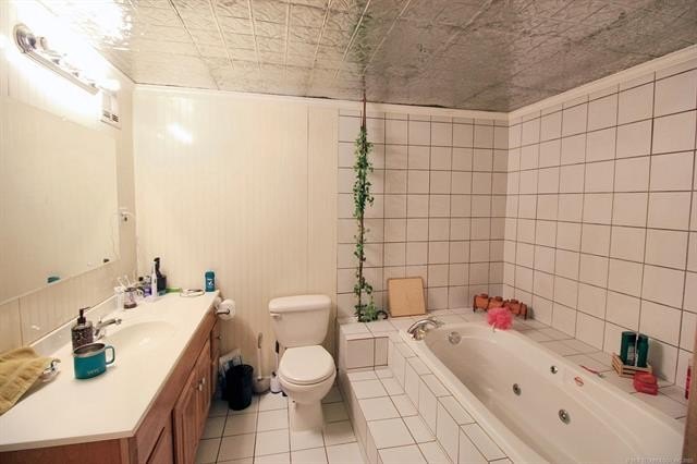 Stilwell, Oklahoma, 74960, United States, 3 Bedrooms Bedrooms, ,2 BathroomsBathrooms,Residential,For Sale,1763492