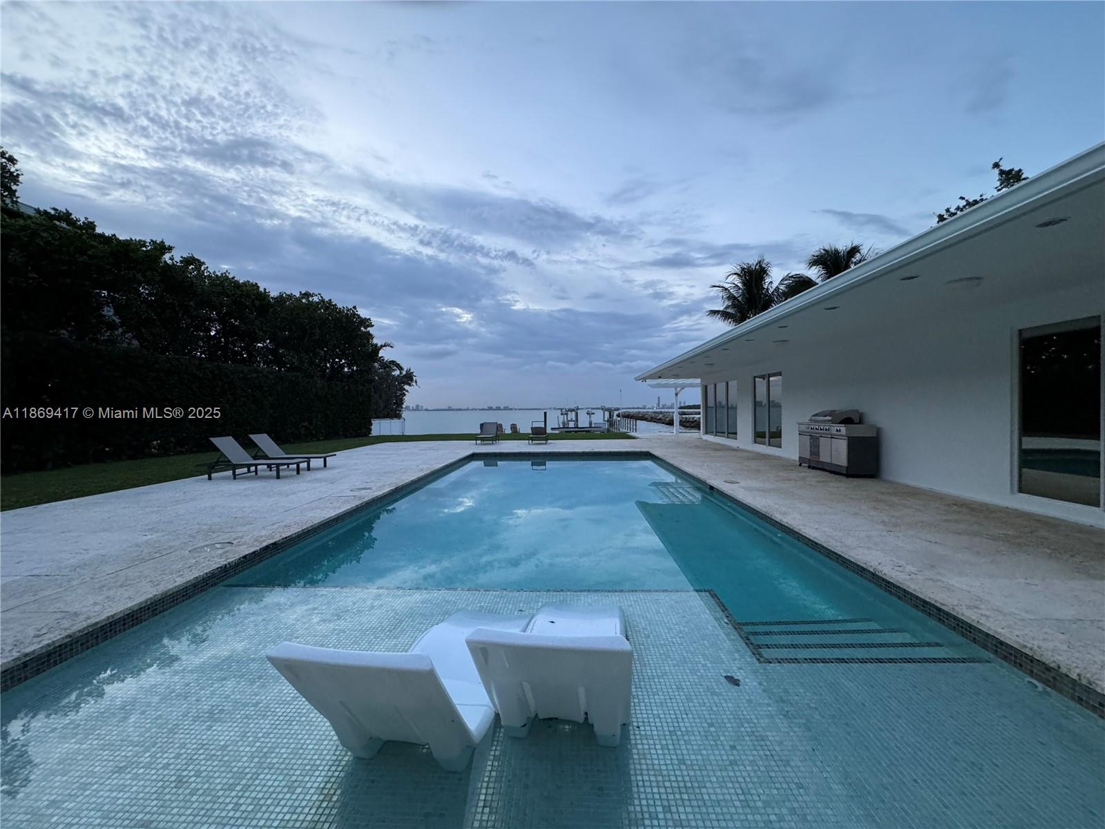 Key Biscayne, Florida, 33149, United States, 4 Bedrooms Bedrooms, ,4 BathroomsBathrooms,Residential,For Sale,1942123
