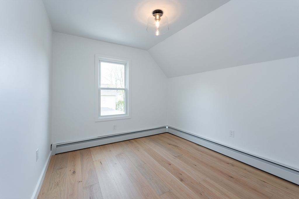 Haverhill, Massachusetts, 01830, United States, 4 Bedrooms Bedrooms, ,2 BathroomsBathrooms,Residential,For Sale,1991718