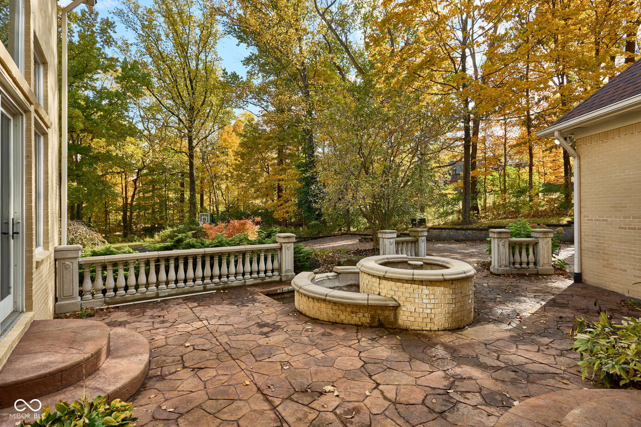 Indianapolis, Indiana, 46226, United States, 6 Bedrooms Bedrooms, ,7 BathroomsBathrooms,Residential,For Sale,1998001