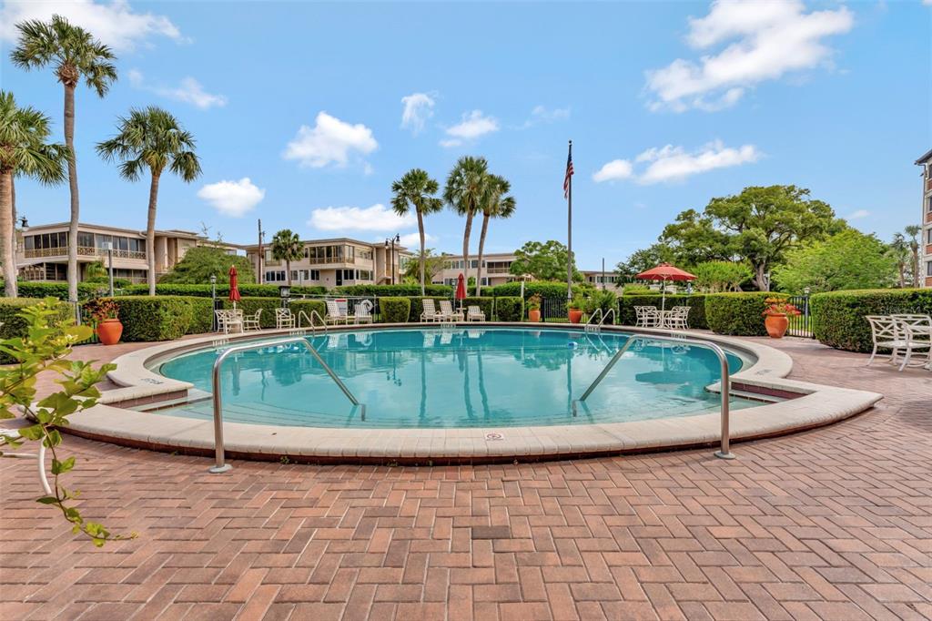 Winter Park, Florida, 32789, United States, 2 Bedrooms Bedrooms, ,1 BathroomBathrooms,Residential,For Sale,1794385