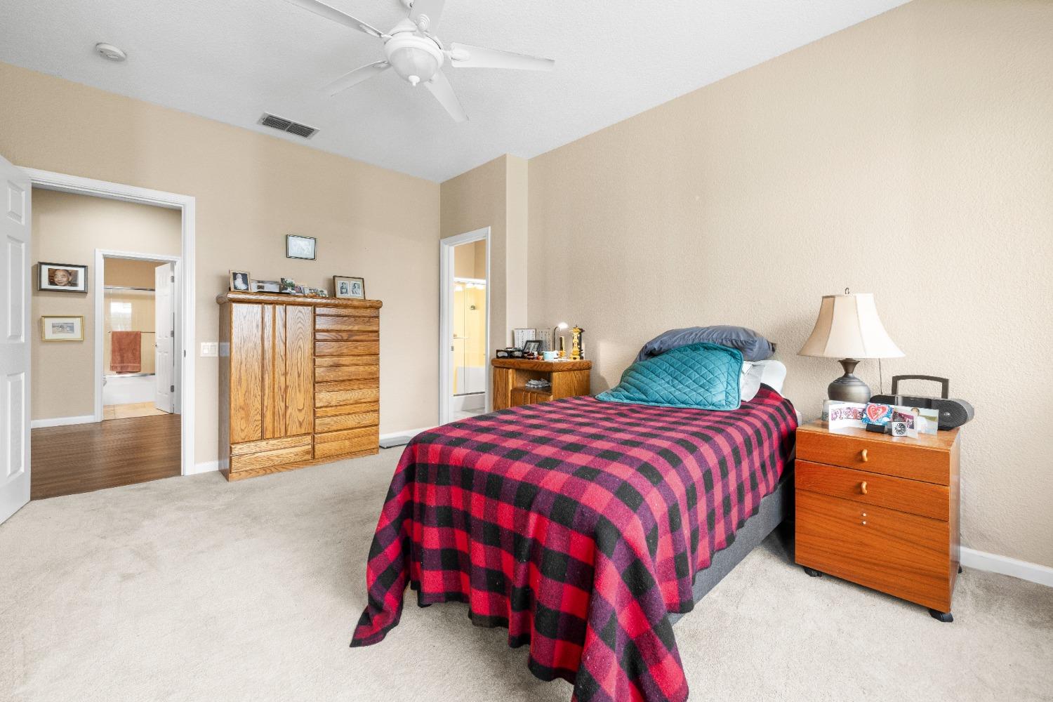 Rocklin, California, 95765, United States, 2 Bedrooms Bedrooms, ,2 BathroomsBathrooms,Residential,For Sale,1907084