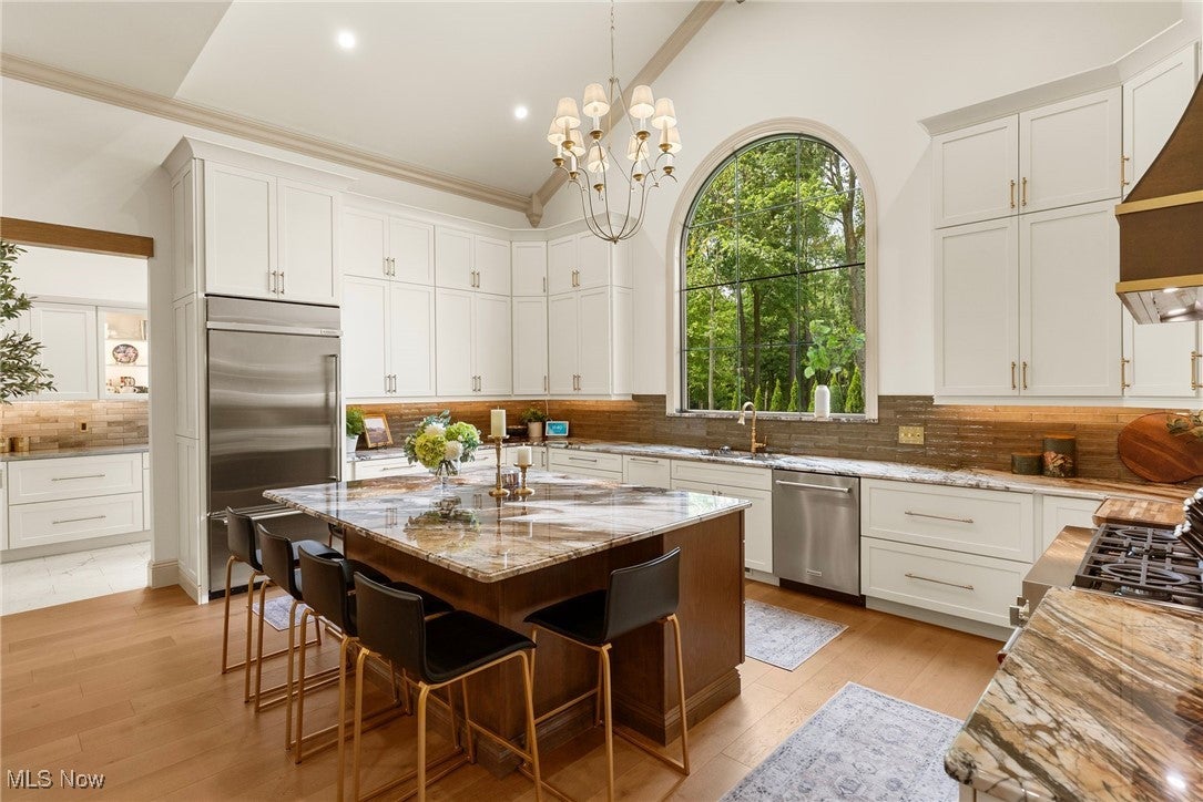 Poland, Ohio, 44514, United States, 4 Bedrooms Bedrooms, ,3 BathroomsBathrooms,Residential,For Sale,1982790