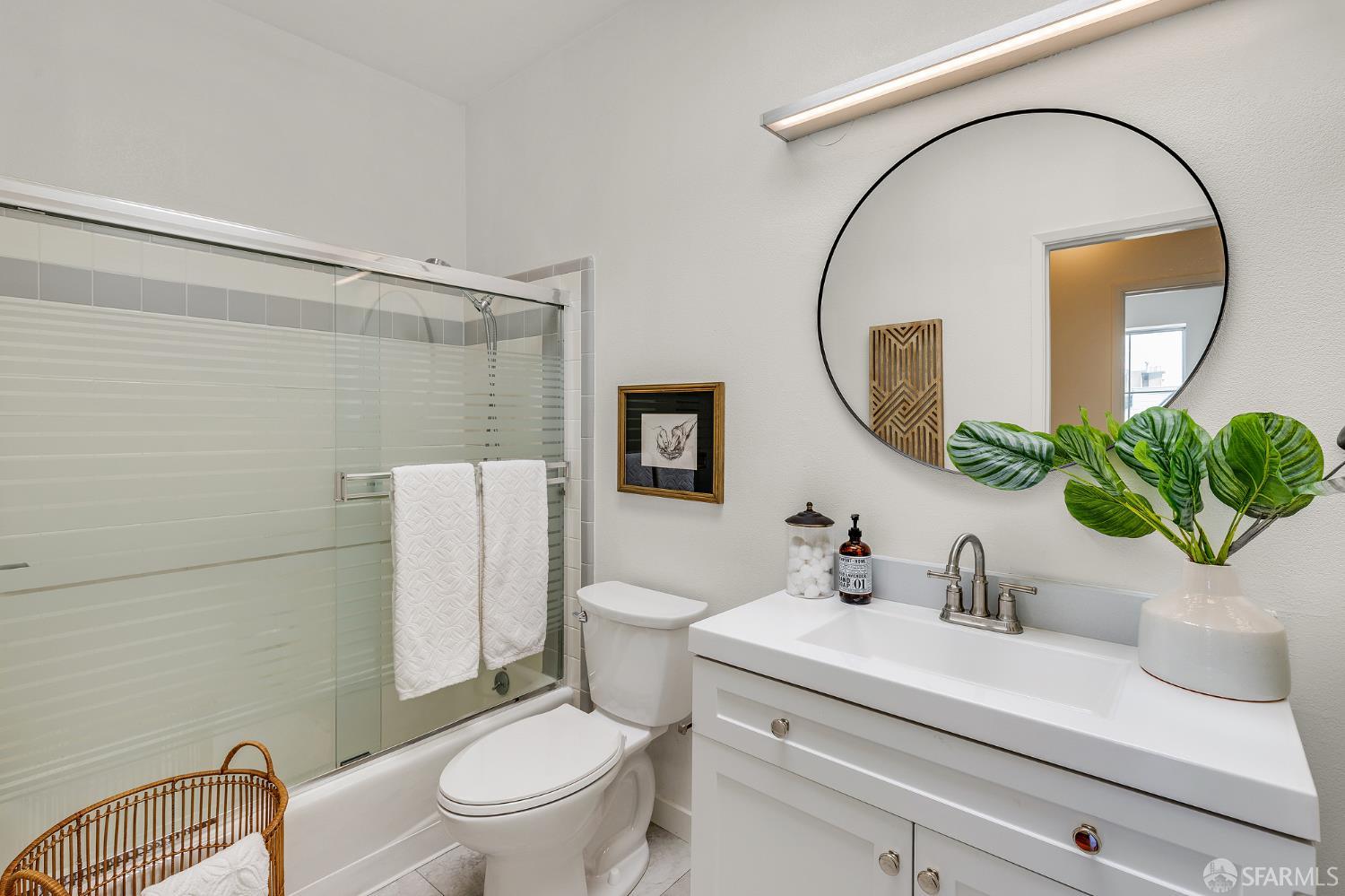 San Francisco, California, 94103, United States, 2 Bedrooms Bedrooms, ,2 BathroomsBathrooms,Residential,For Sale,1849011