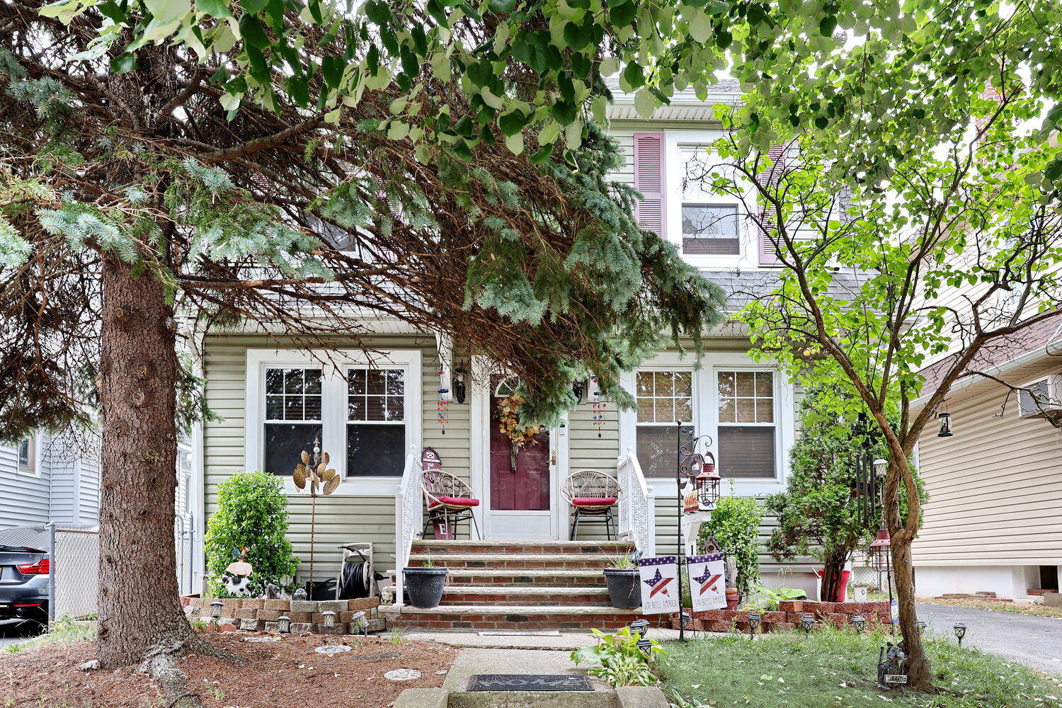 Clifton, New Jersey, 07011, United States, 2 Bedrooms Bedrooms, ,2 BathroomsBathrooms,Residential,For Sale,1975709