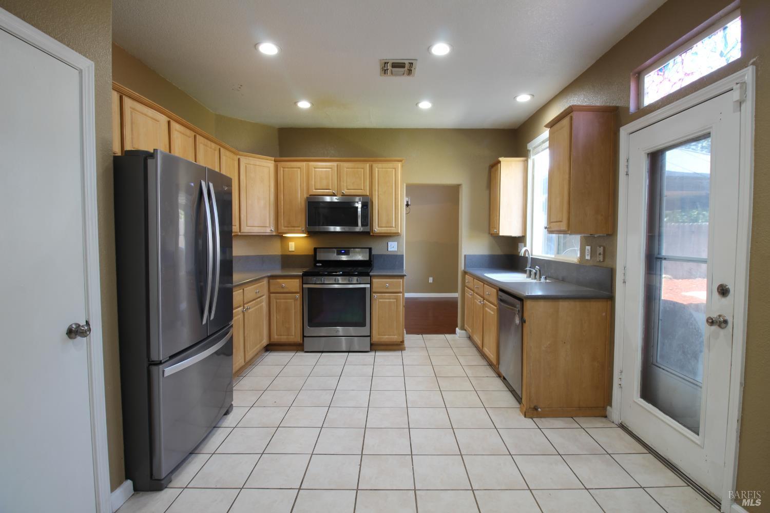 Rio Vista, California, 94571, United States, 4 Bedrooms Bedrooms, ,3 BathroomsBathrooms,Residential,For Sale,1944914