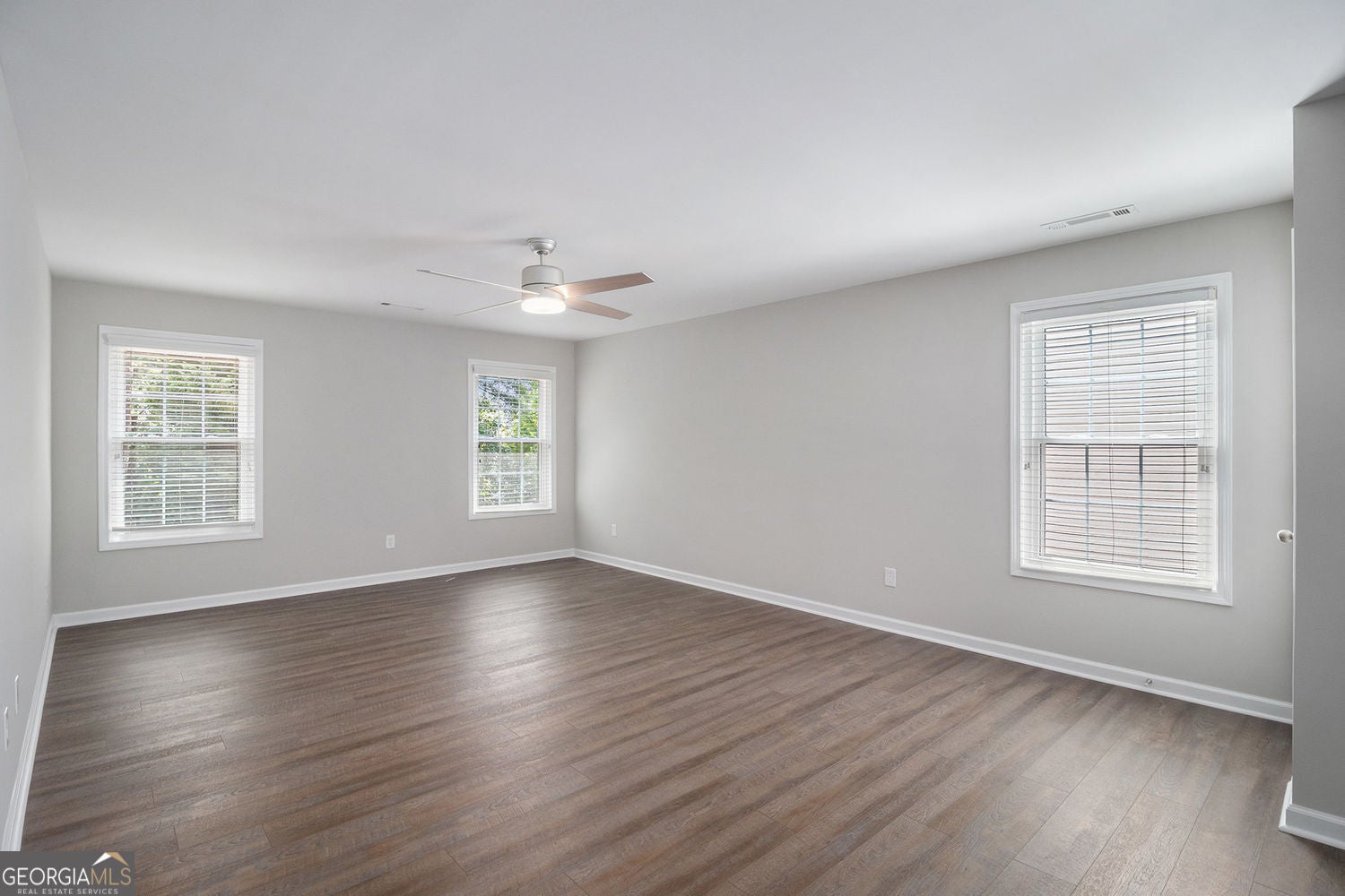 Newnan, Georgia, 30265, United States, 4 Bedrooms Bedrooms, ,3 BathroomsBathrooms,Residential,For Sale,1922680