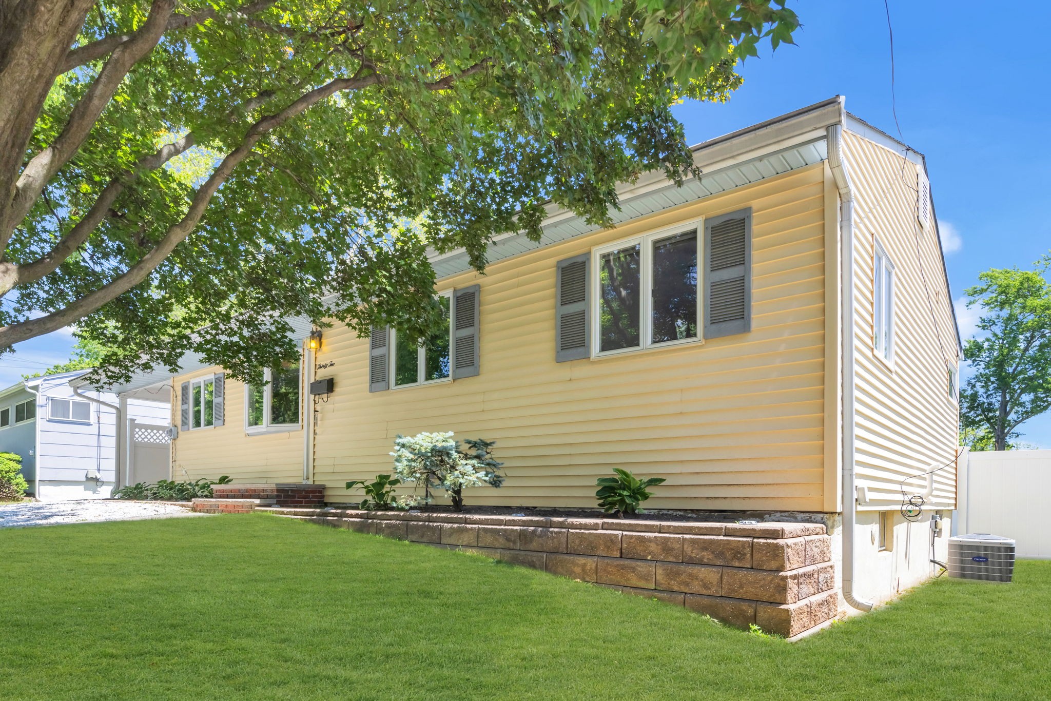  Highly Desirable Madison Park - 32 Bucknell Road, Parlin - 物件實景