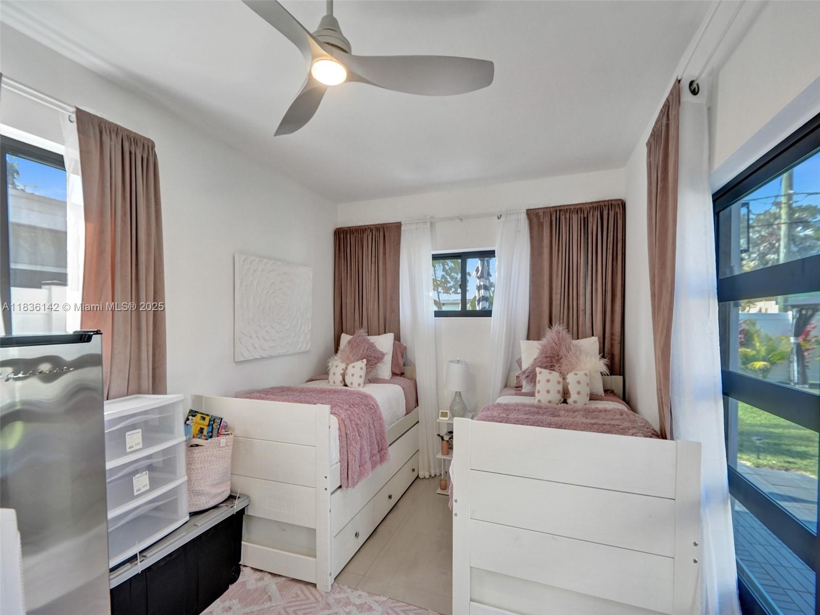 Hollywood, Florida, 33019, United States, 3 Bedrooms Bedrooms, ,2 BathroomsBathrooms,Residential,For Sale,1898660