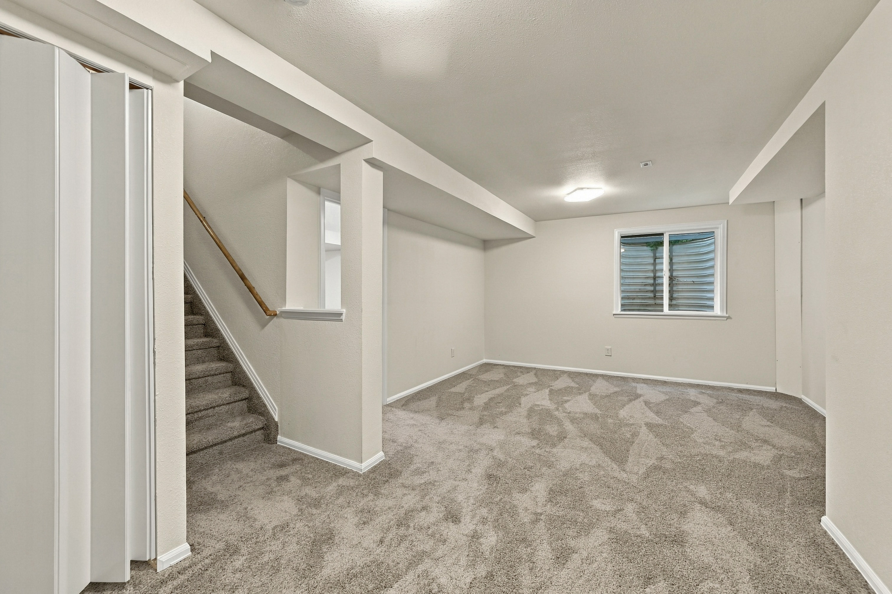  Beautifully updated and ideally located in desirable McKay Landing - 物件實景