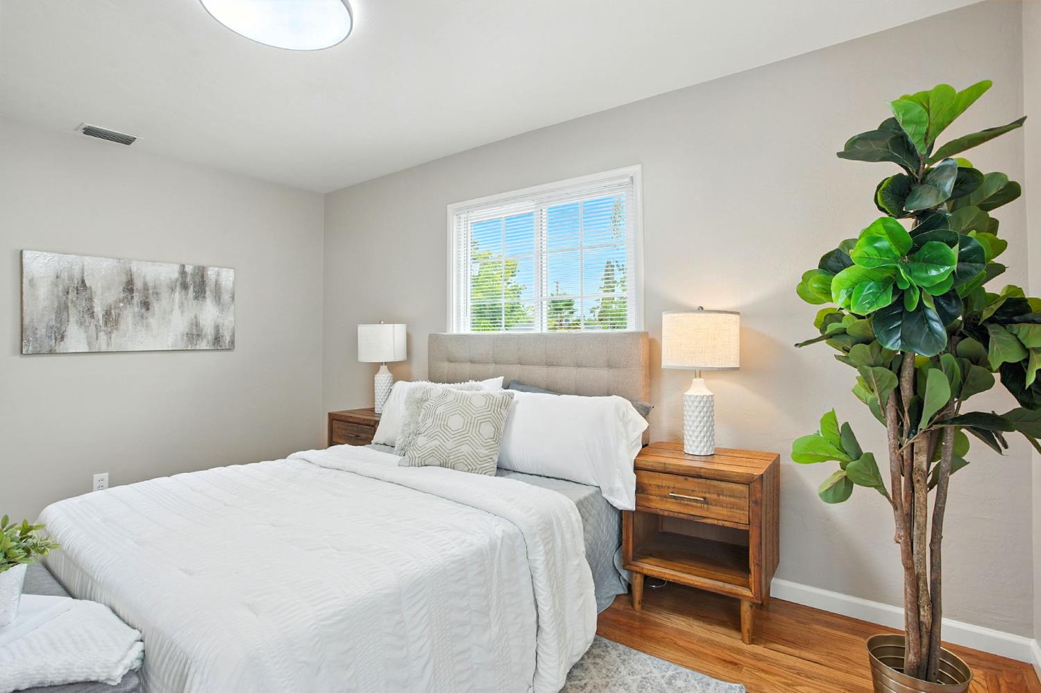 Sacramento, California, 95821, United States, 2 Bedrooms Bedrooms, ,2 BathroomsBathrooms,Residential,For Sale,1939306