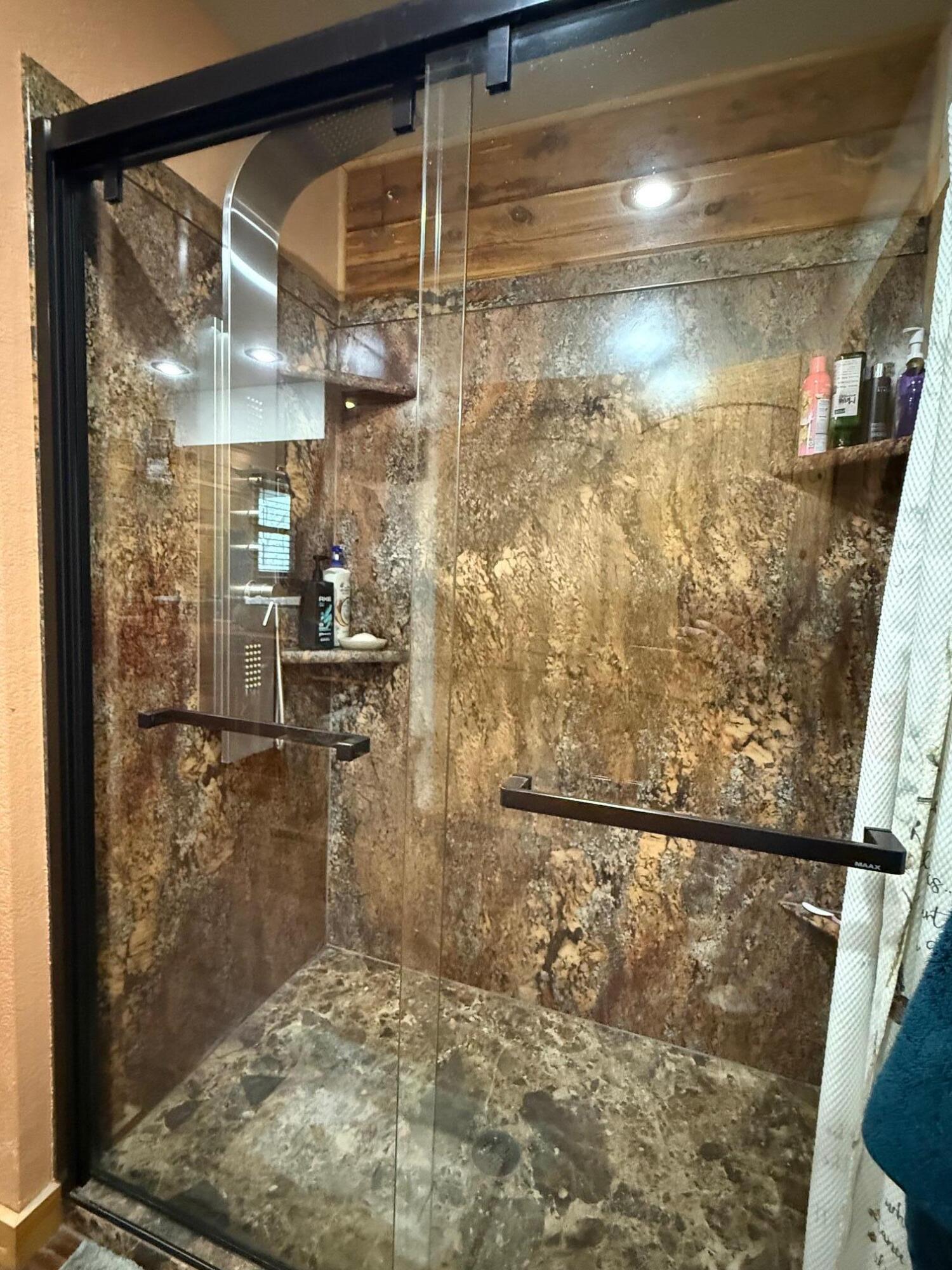 Norwood, Missouri, 65717, United States, 3 Bedrooms Bedrooms, ,3 BathroomsBathrooms,Residential,For Sale,2006315