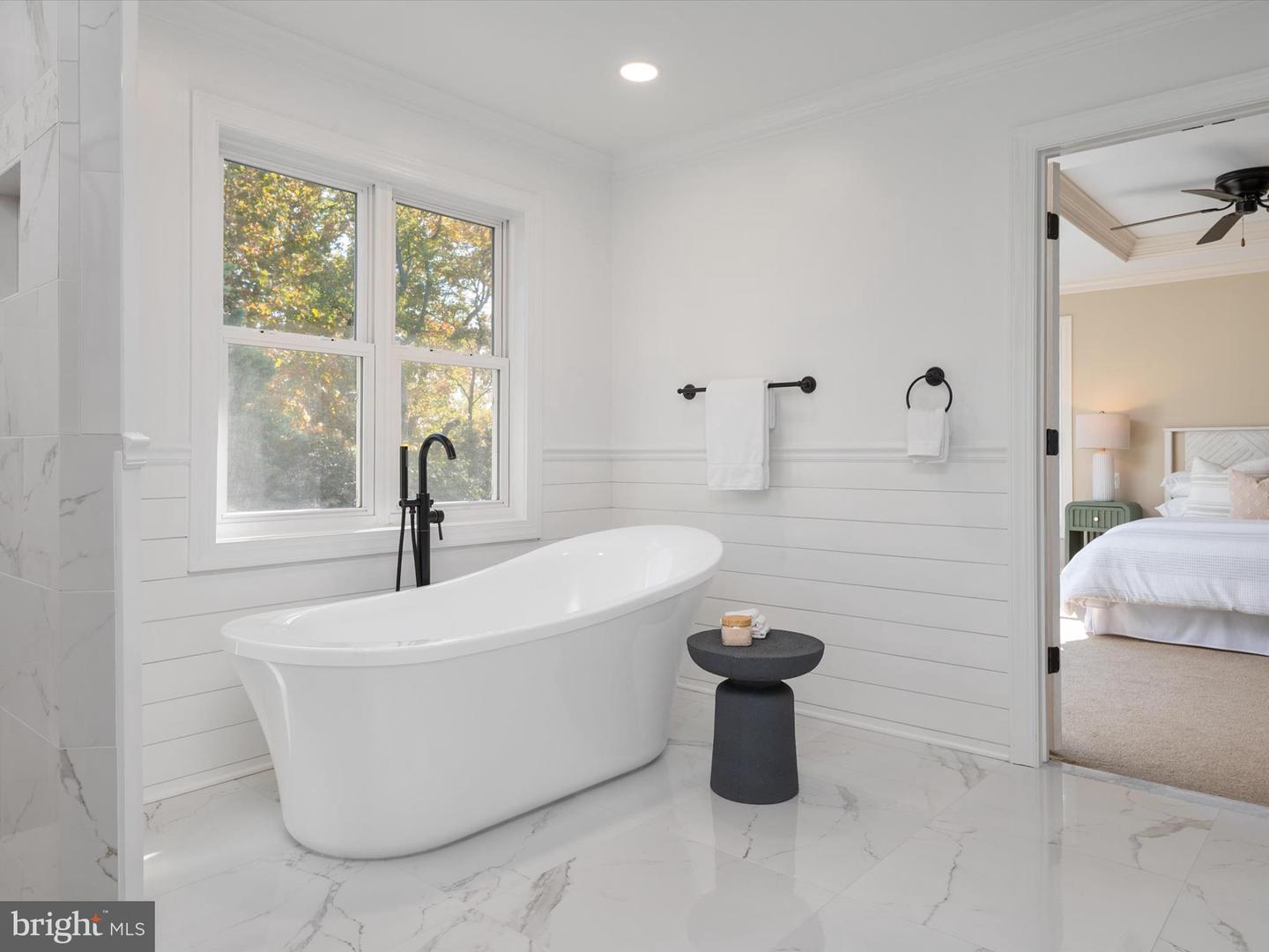 Pasadena, Maryland, 21122, United States, 6 Bedrooms Bedrooms, ,6 BathroomsBathrooms,Residential,For Sale,1994815