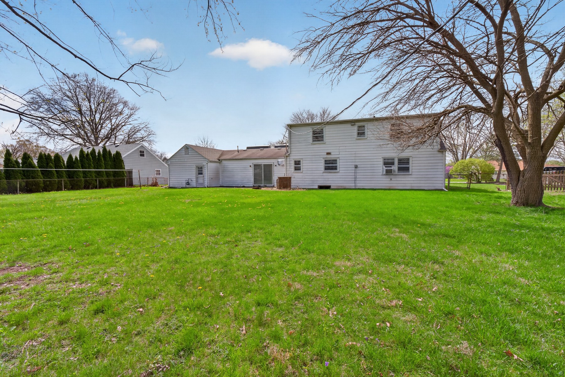  Fort Wayne Home Filled with Potential - 物件實景