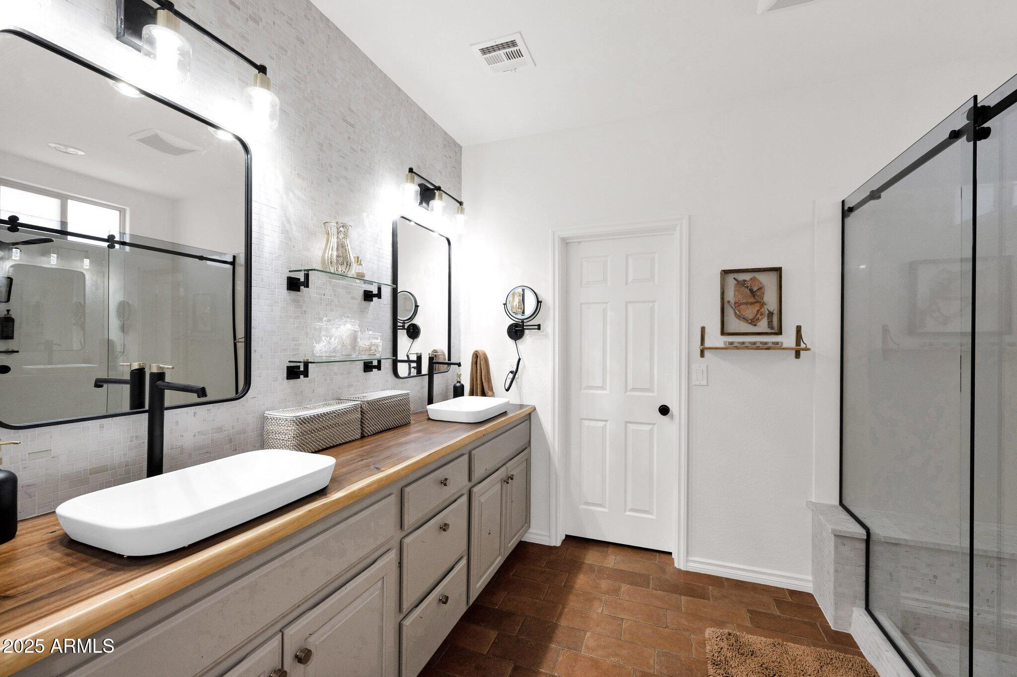 Queen Creek, Arizona, 85140, United States, 2 Bedrooms Bedrooms, ,Residential,For Sale,1821338