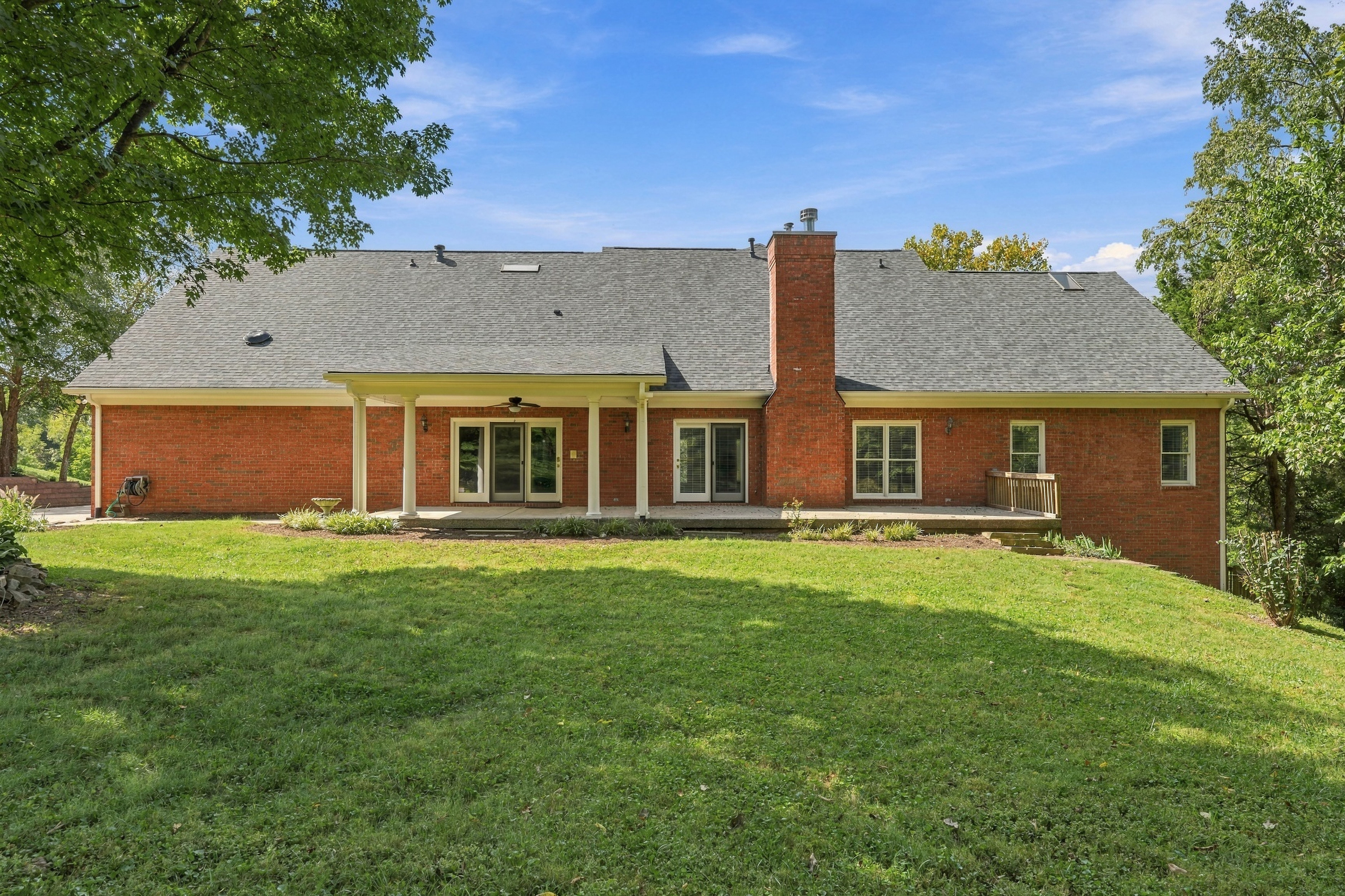  8618 Westover Drive, Prospect, KY 40059 - 物件實景